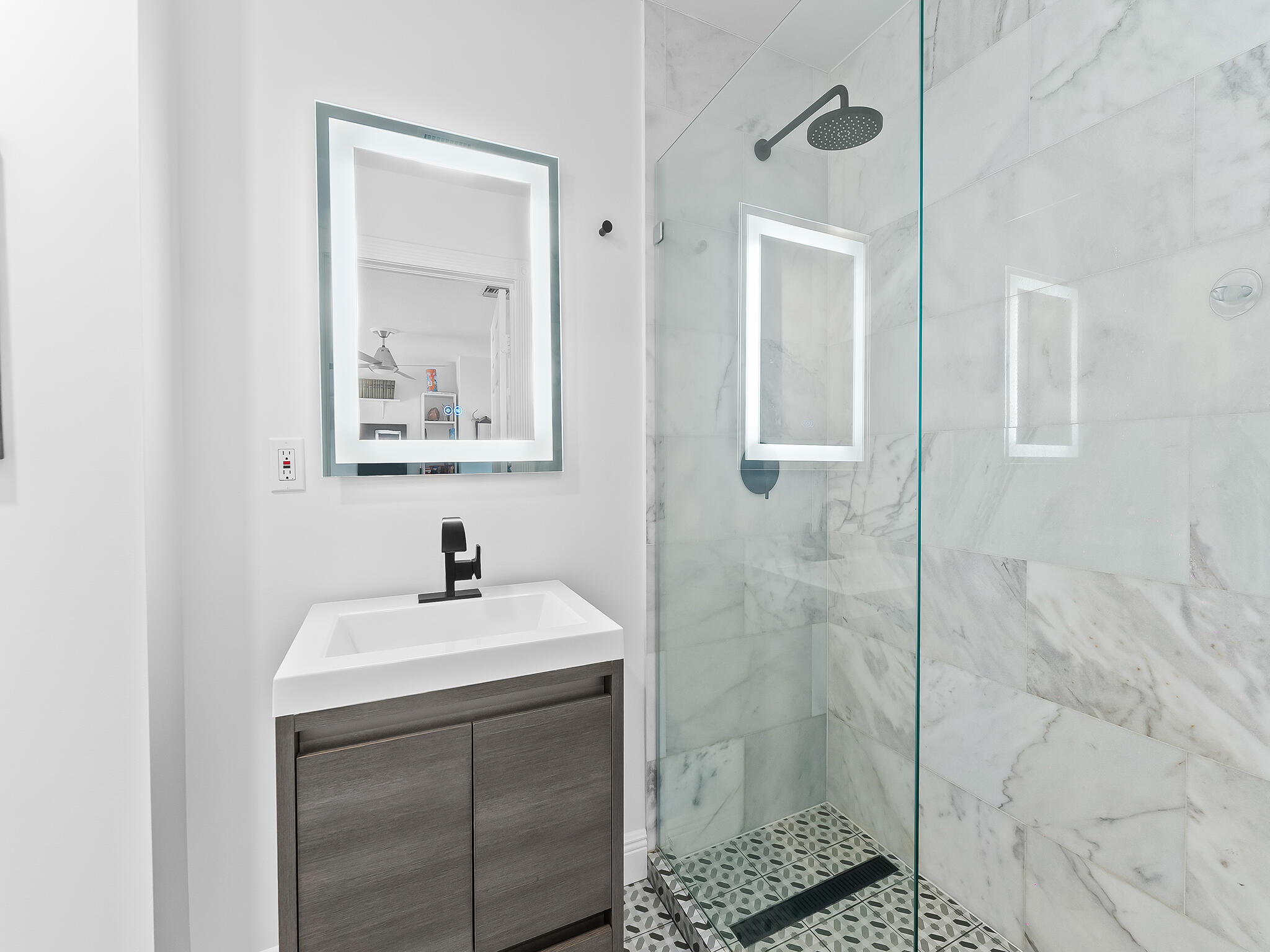 1806 NE 26th Fort Lauderdale, FL 33305