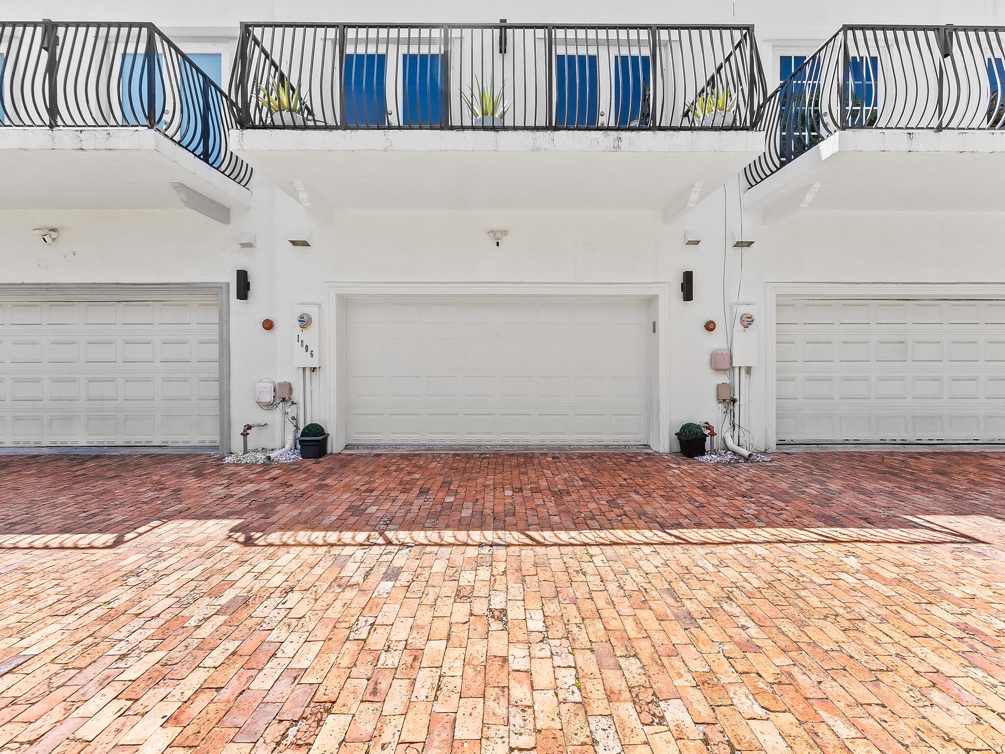 1806 NE 26th Fort Lauderdale, FL 33305