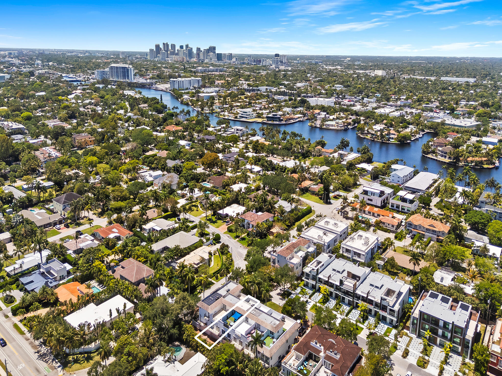 1806 NE 26th Fort Lauderdale, FL 33305