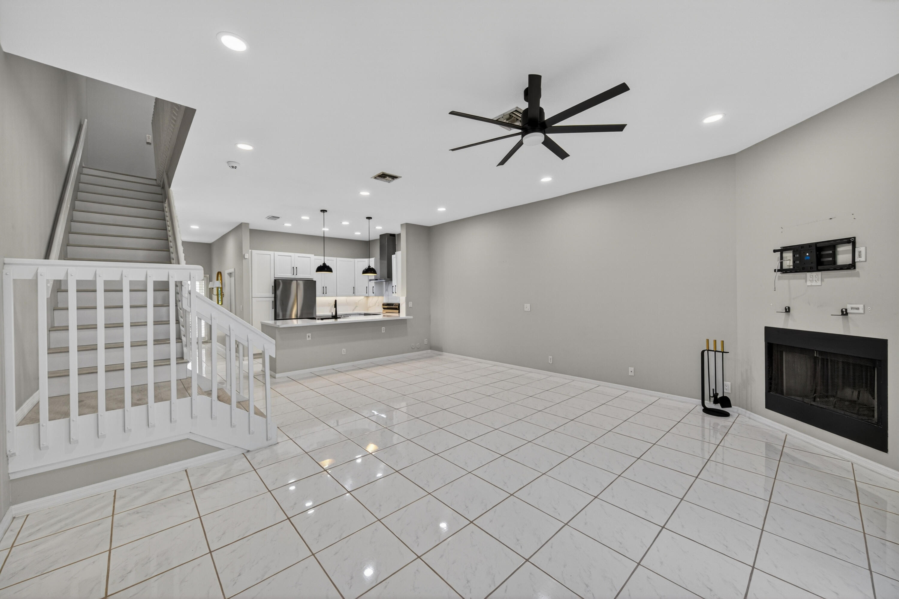 835 NE 17th Fort Lauderdale, FL 33304
