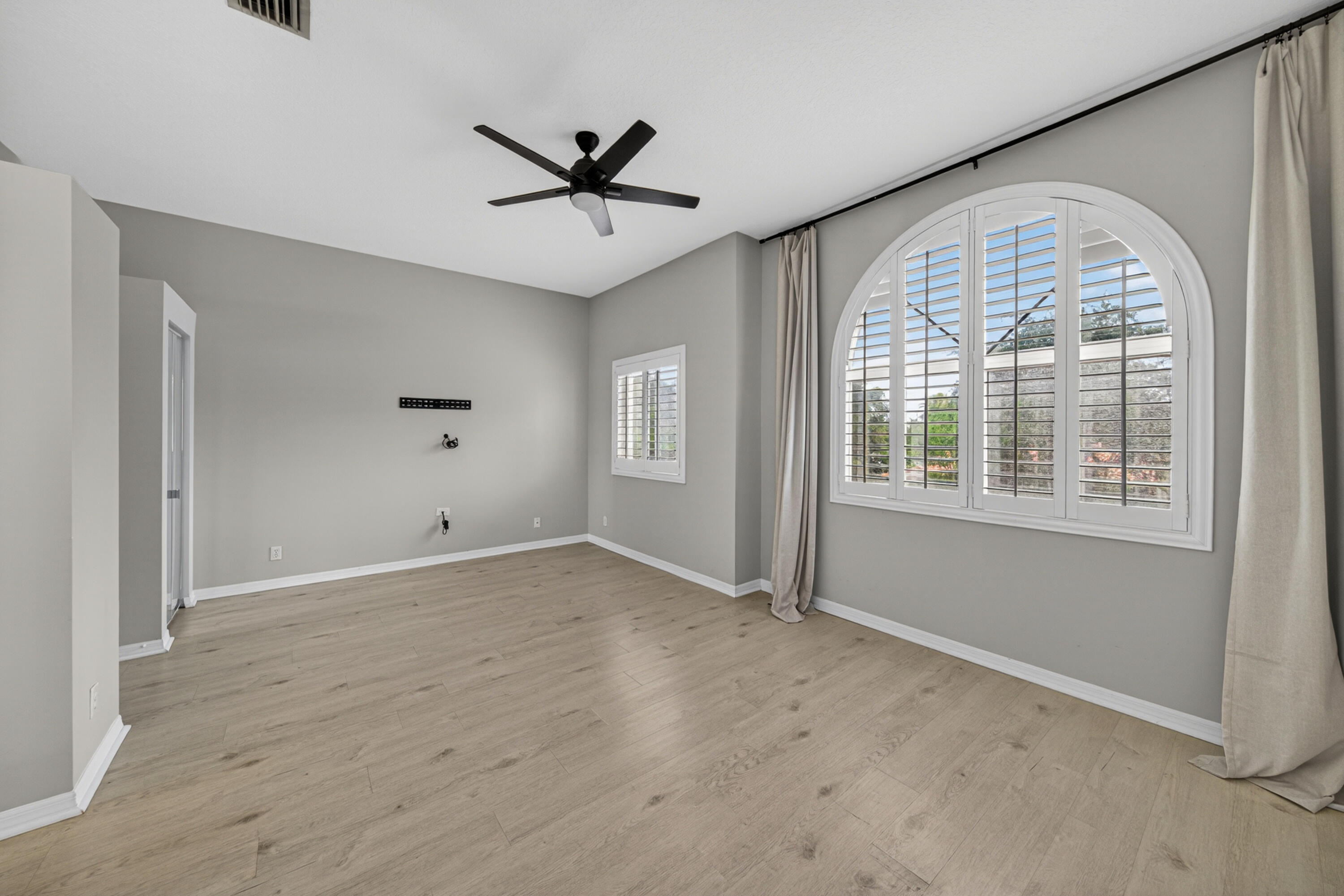835 NE 17th Fort Lauderdale, FL 33304
