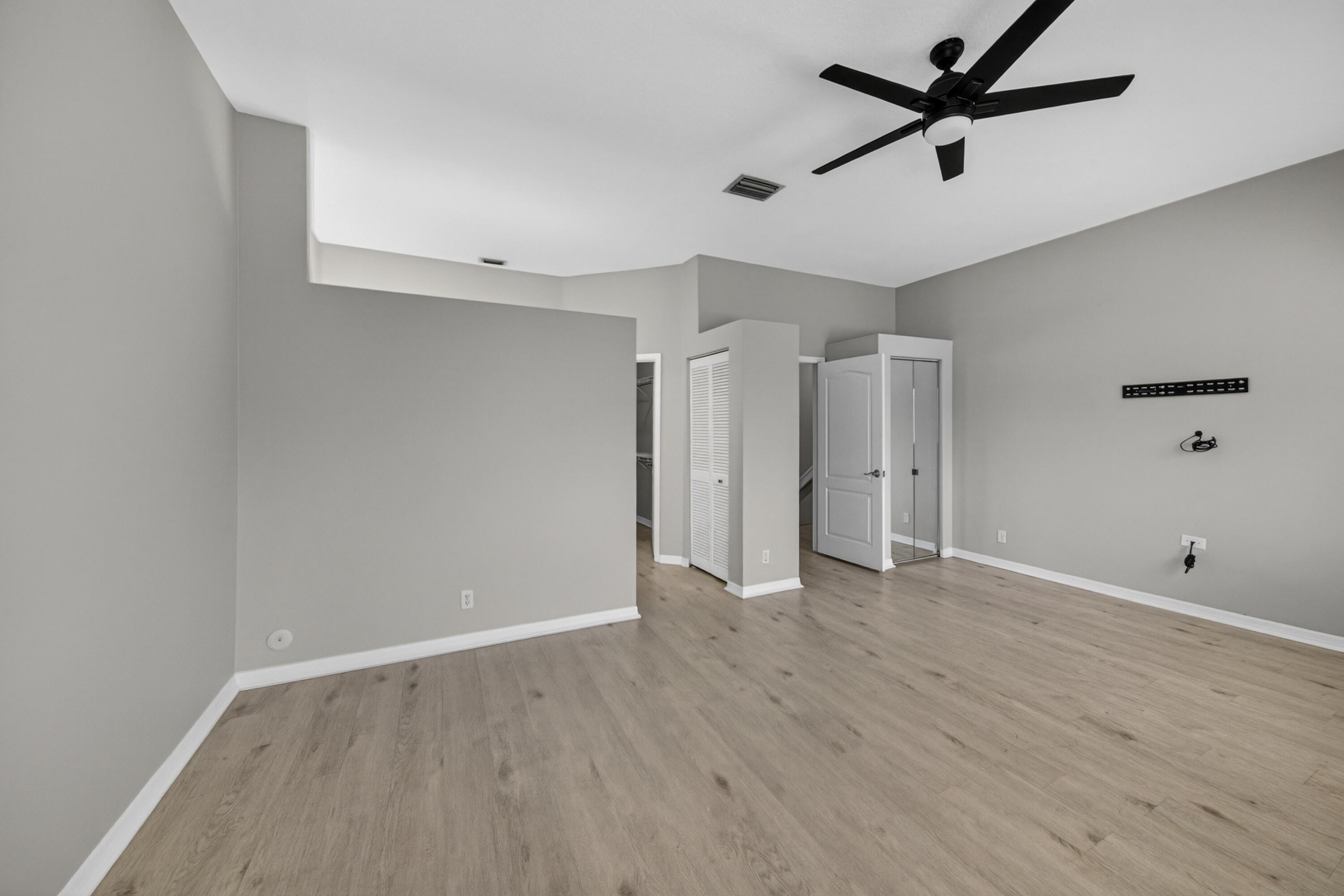 835 NE 17th Fort Lauderdale, FL 33304