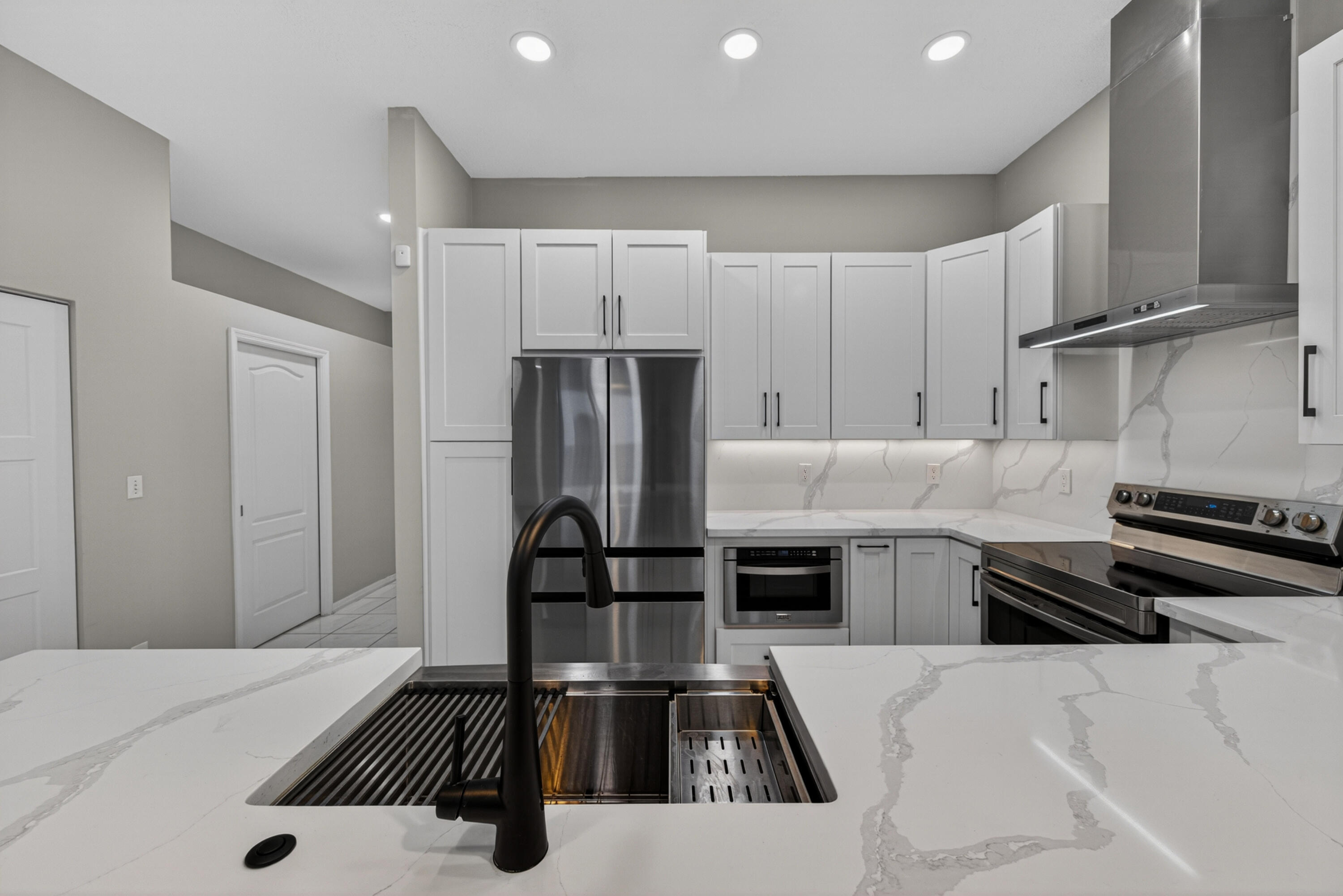 835 NE 17th Fort Lauderdale, FL 33304