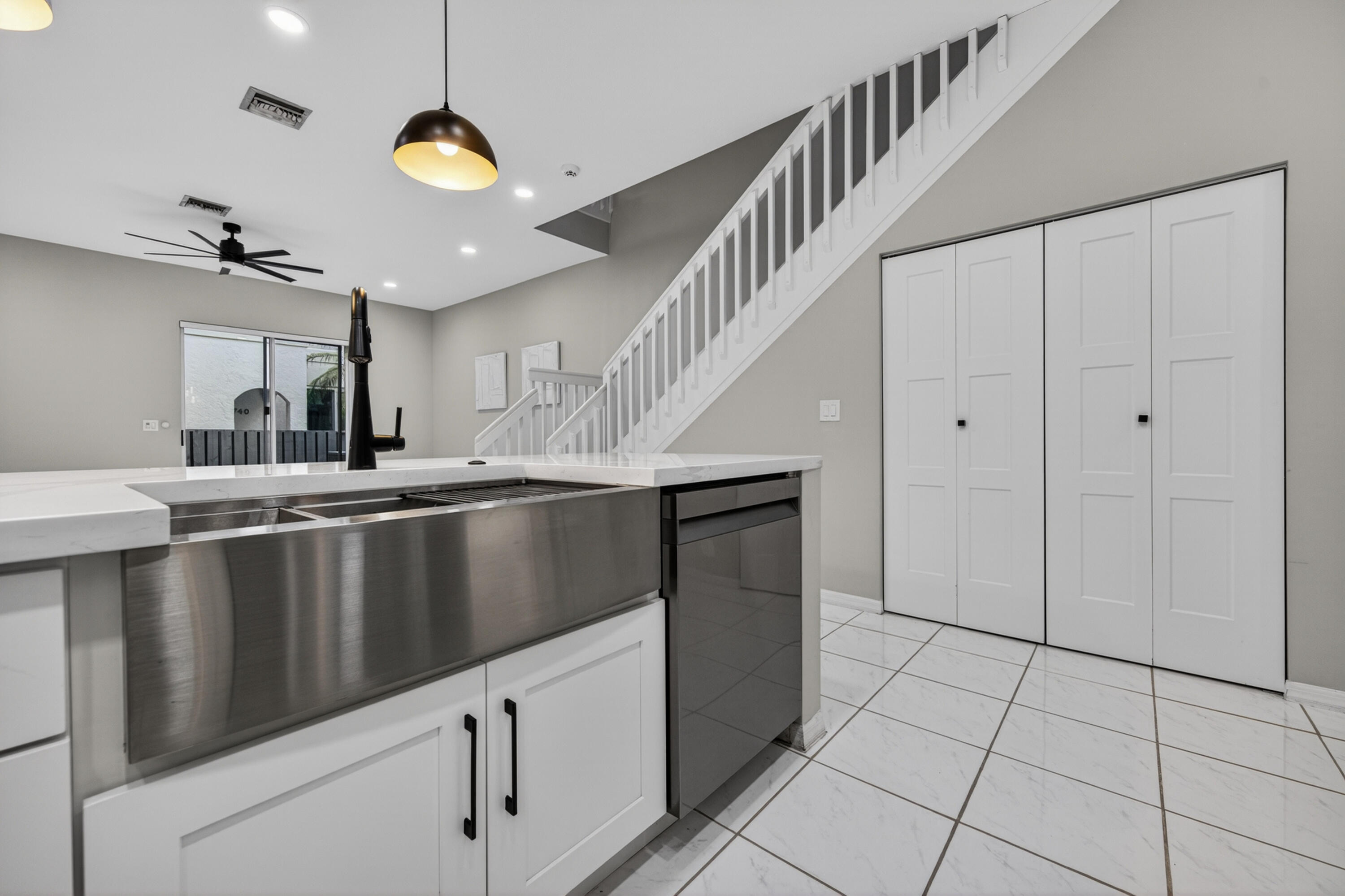 835 NE 17th Fort Lauderdale, FL 33304