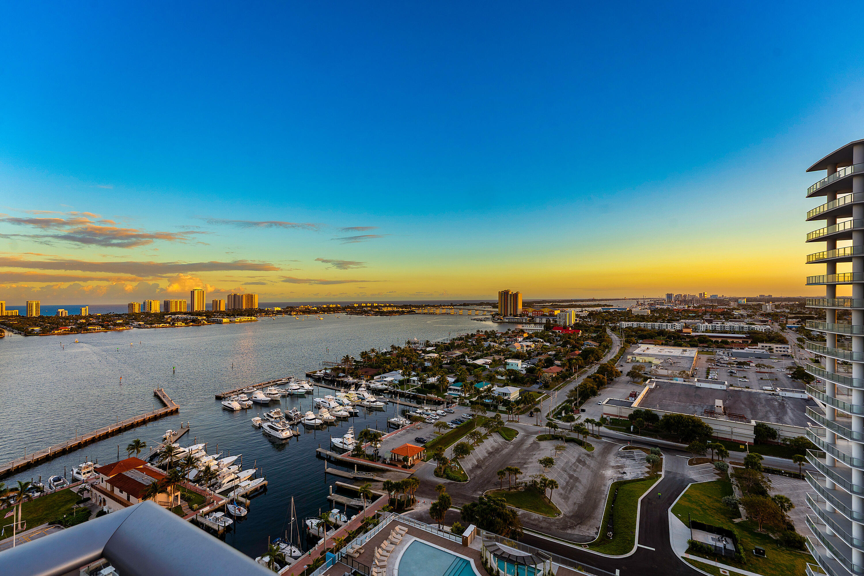 220 Lake Shr #1911 Lake Park, FL 33403