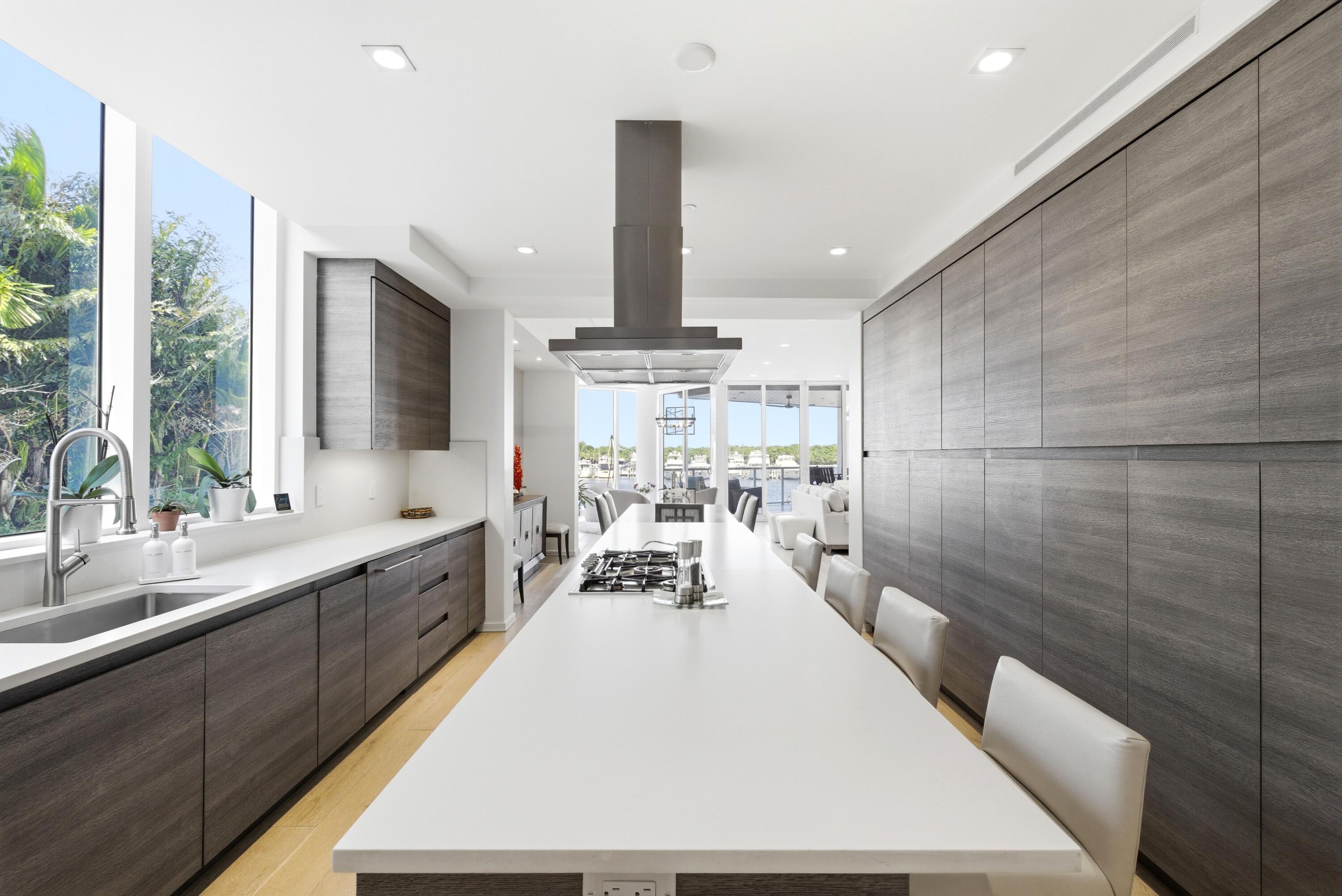 1110 Seminole #201 Fort Lauderdale, FL 33304