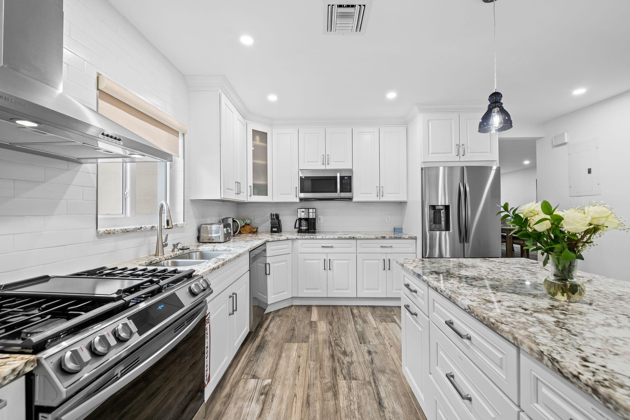 1300 SW 17th St Fort Lauderdale, FL 33315