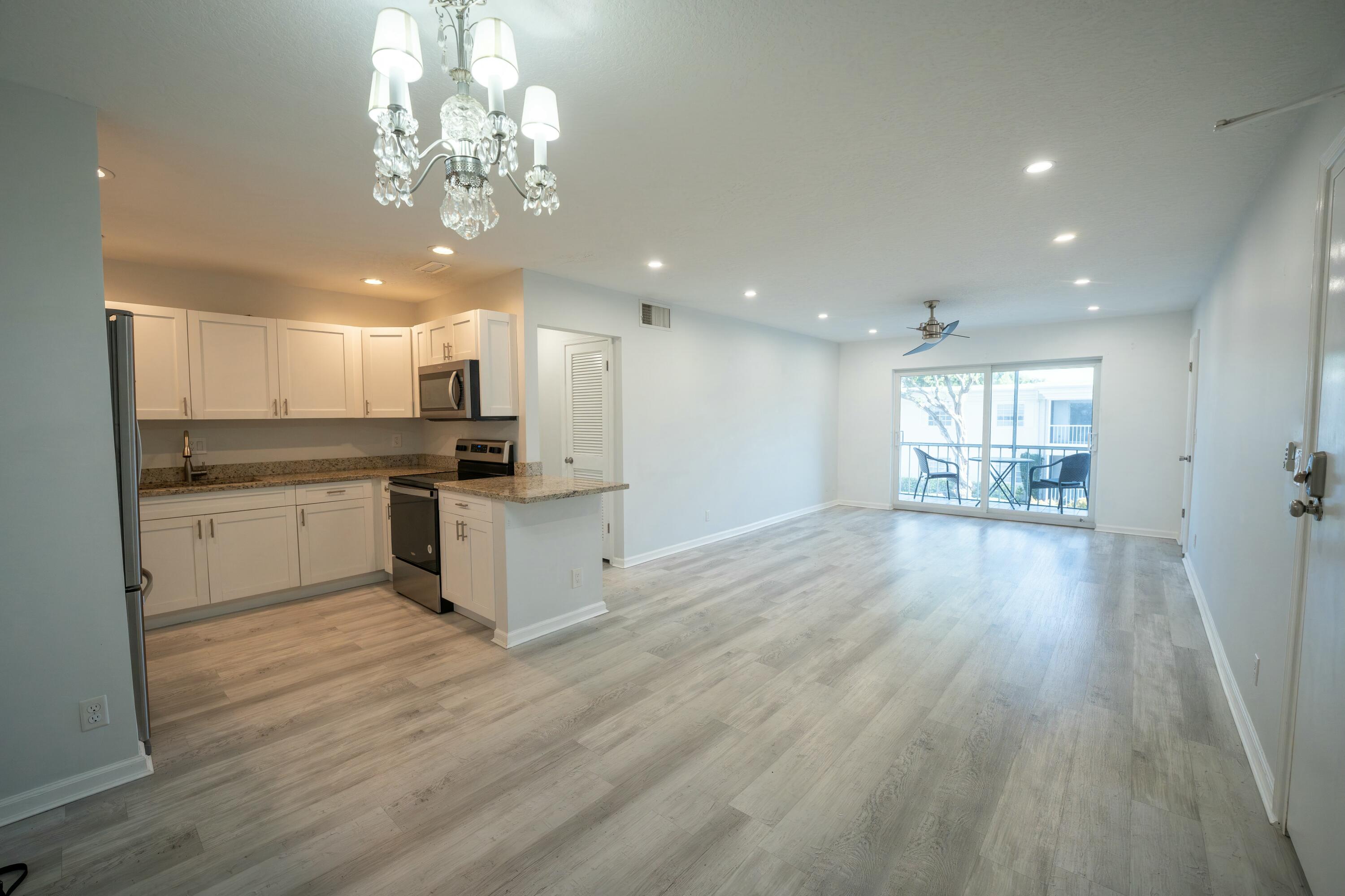 6231 Bay Clb #4