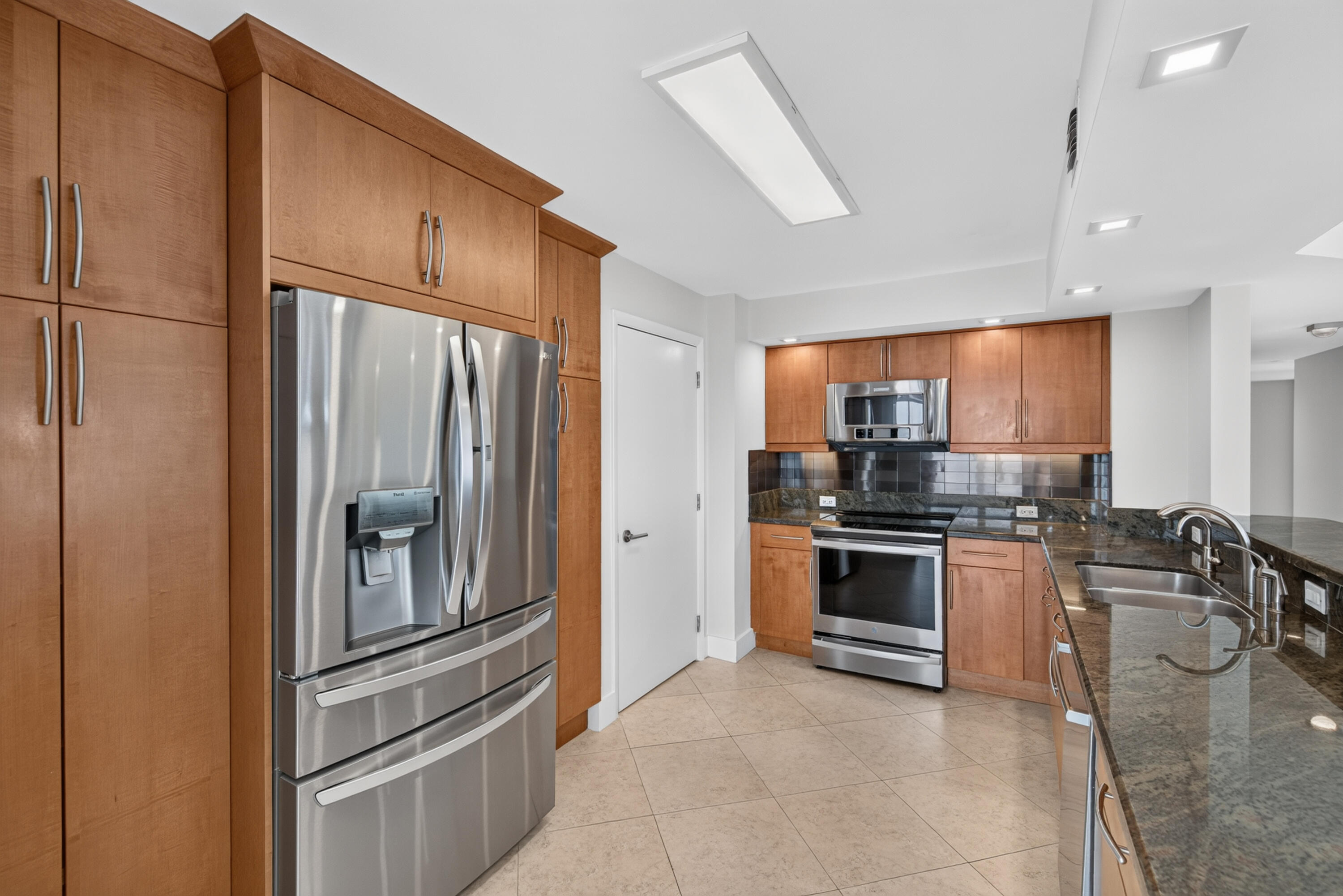 3900 Galt Ocean #2417 Fort Lauderdale, FL 33308