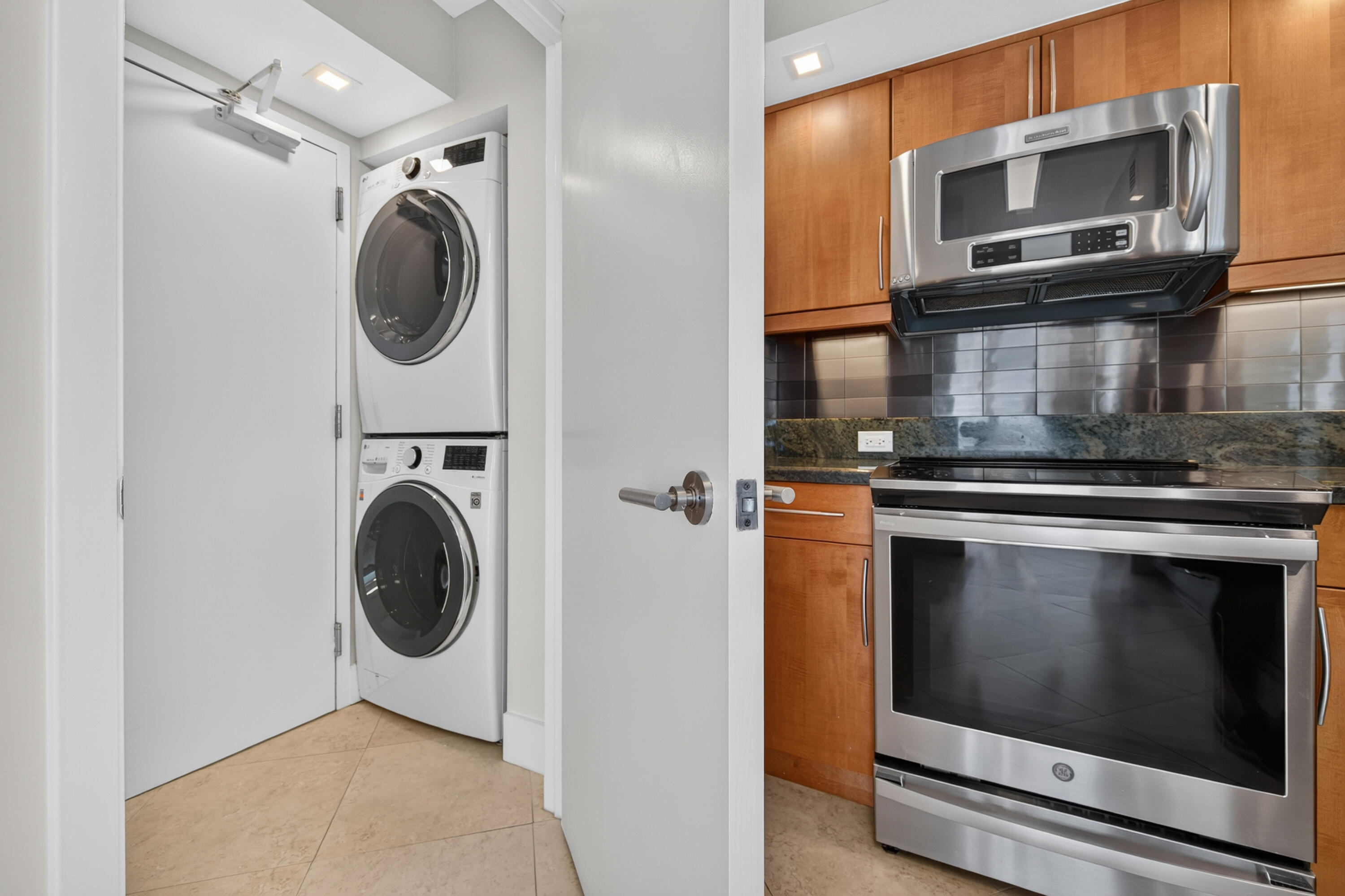 3900 Galt Ocean #2417 Fort Lauderdale, FL 33308