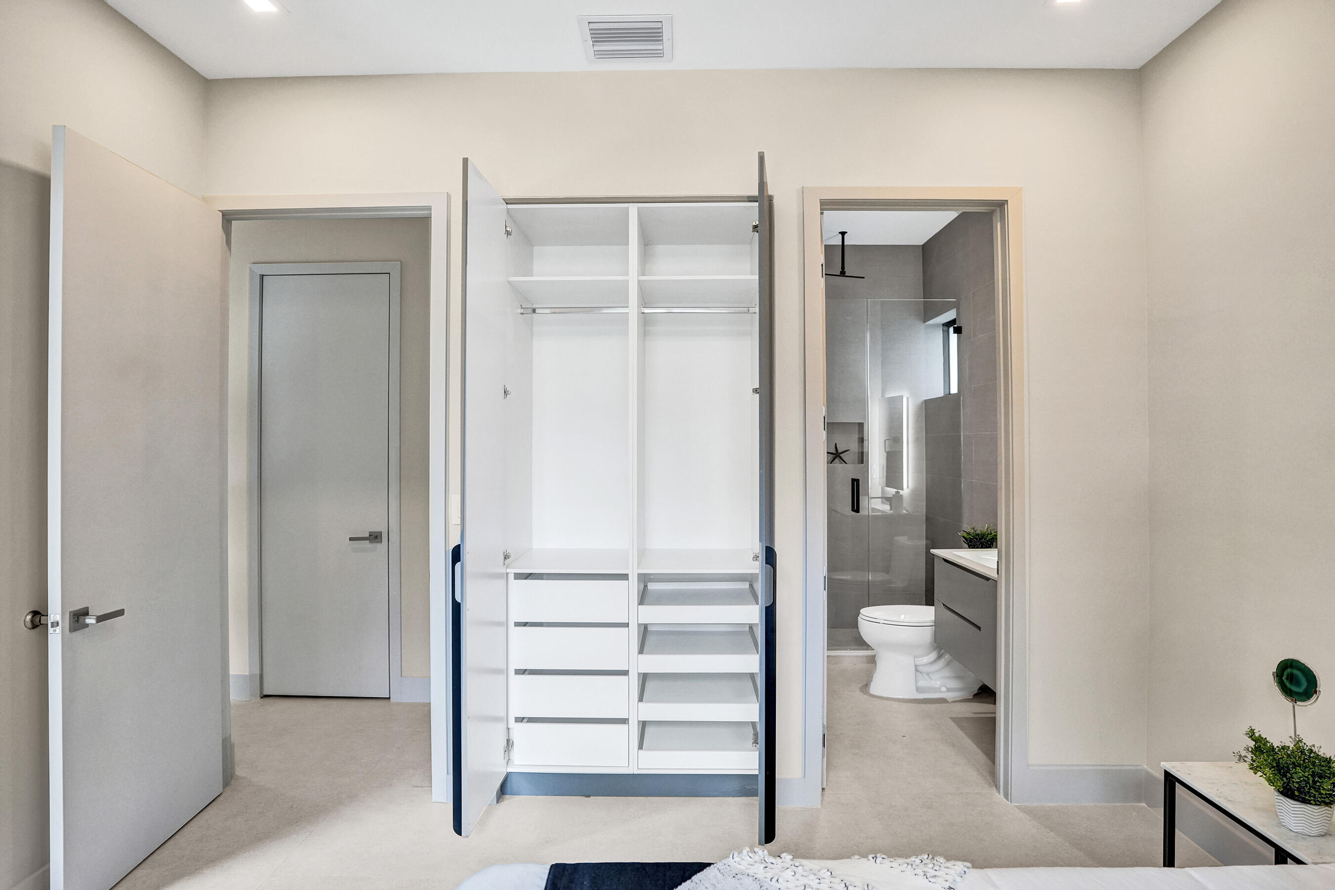 1140 SE 6th Fort Lauderdale, FL 33316