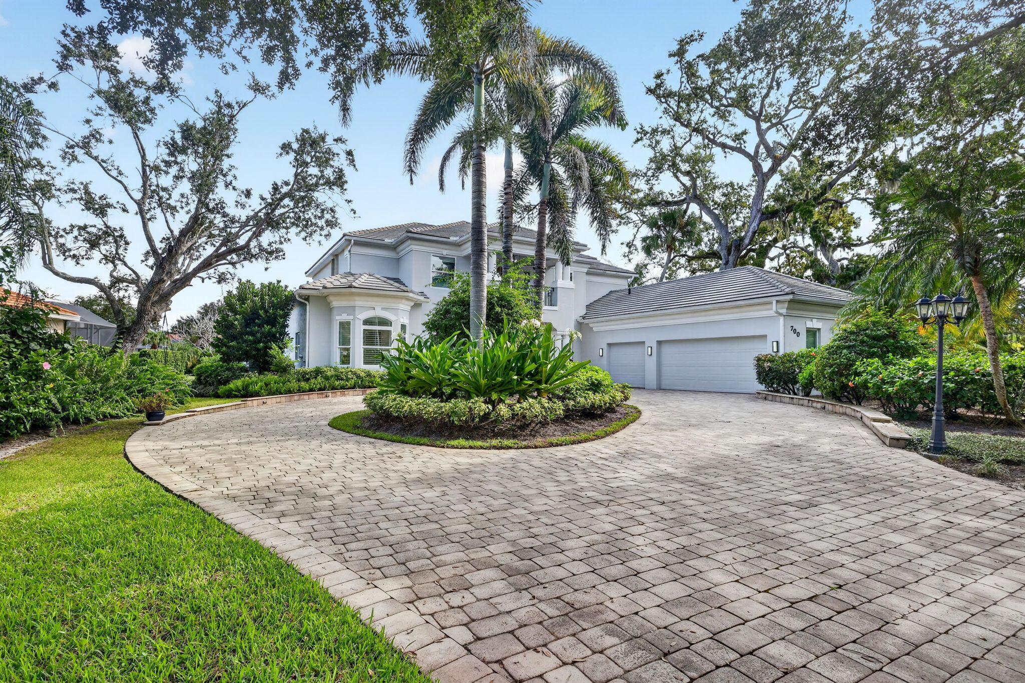 700 Marbrisa Riv Ln Vero Beach, FL 32963