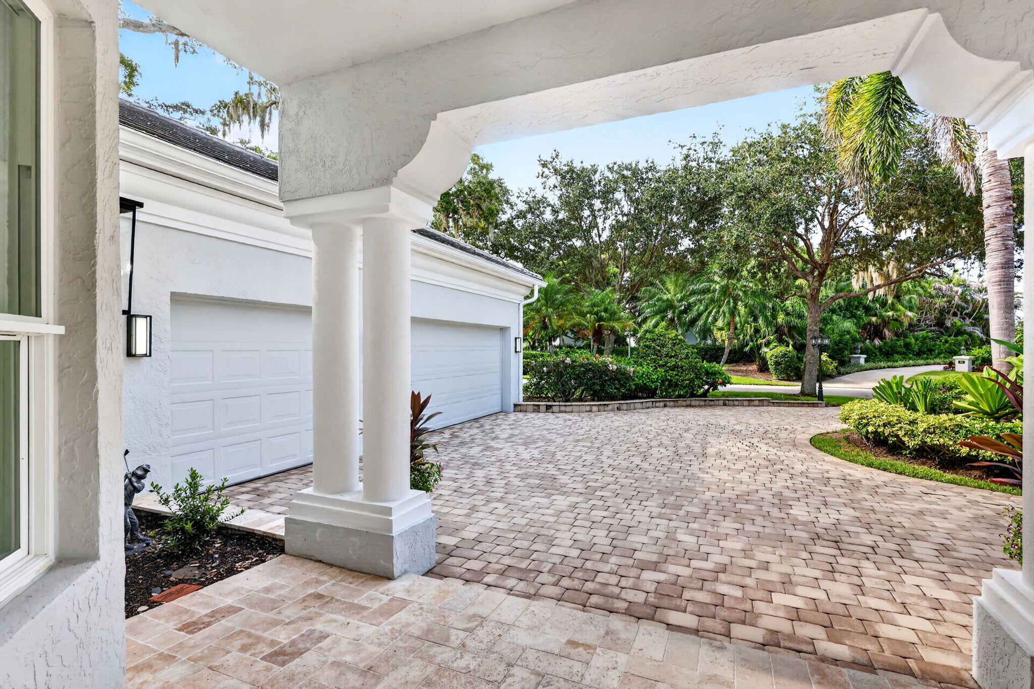 700 Marbrisa Riv Ln Vero Beach, FL 32963