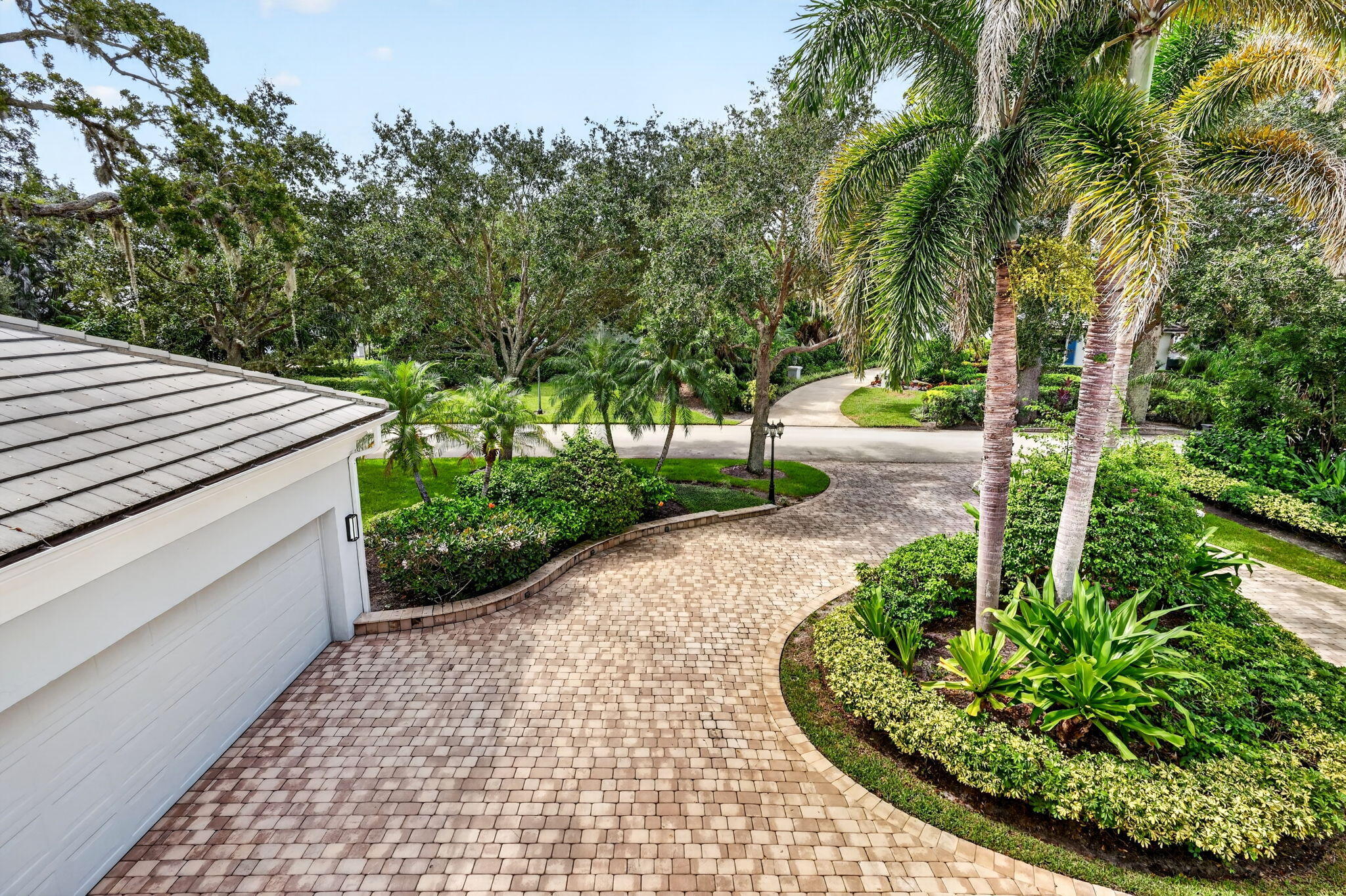 700 Marbrisa Riv Ln Vero Beach, FL 32963