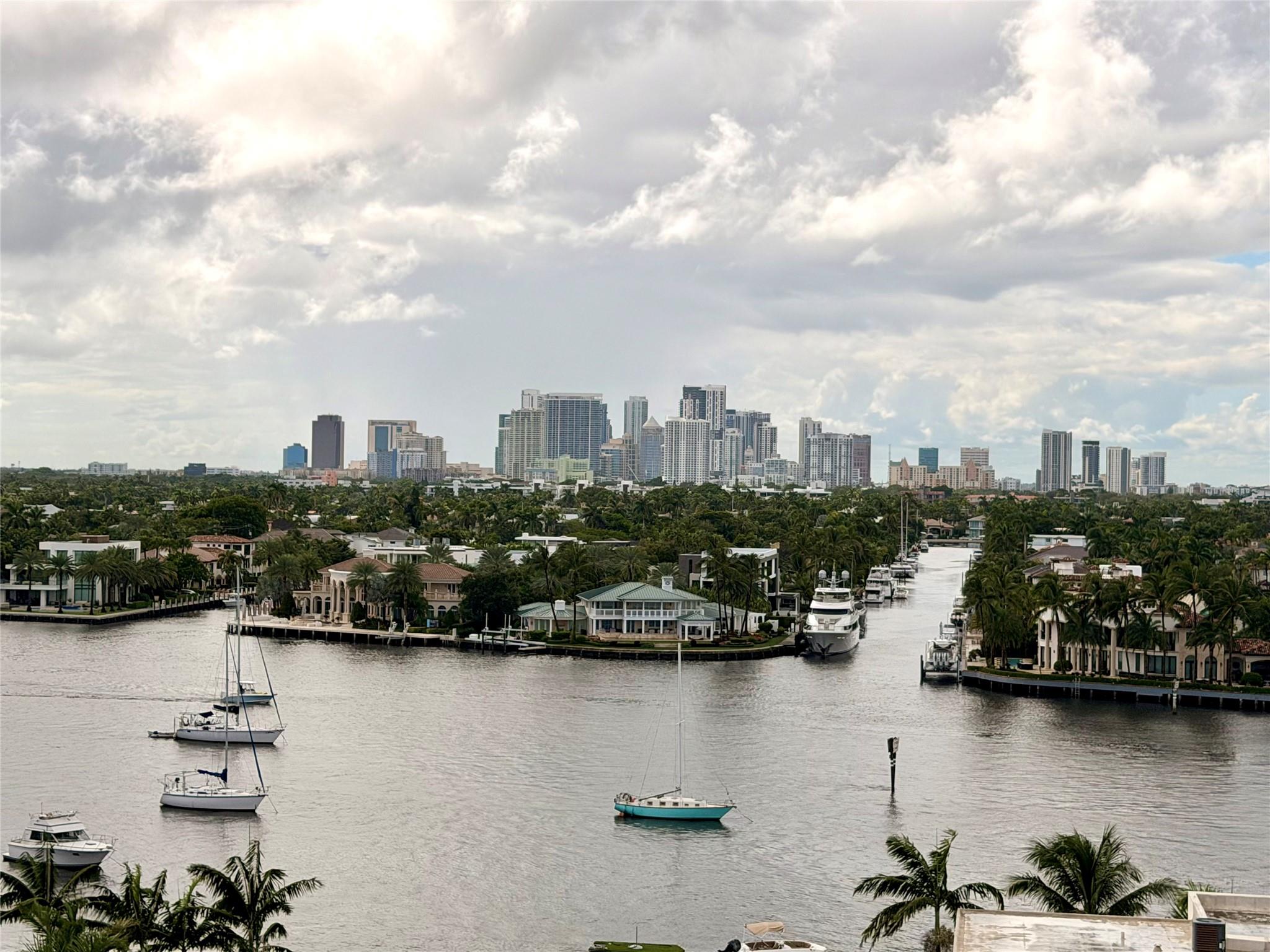 image Selene Oceanfront Residen27