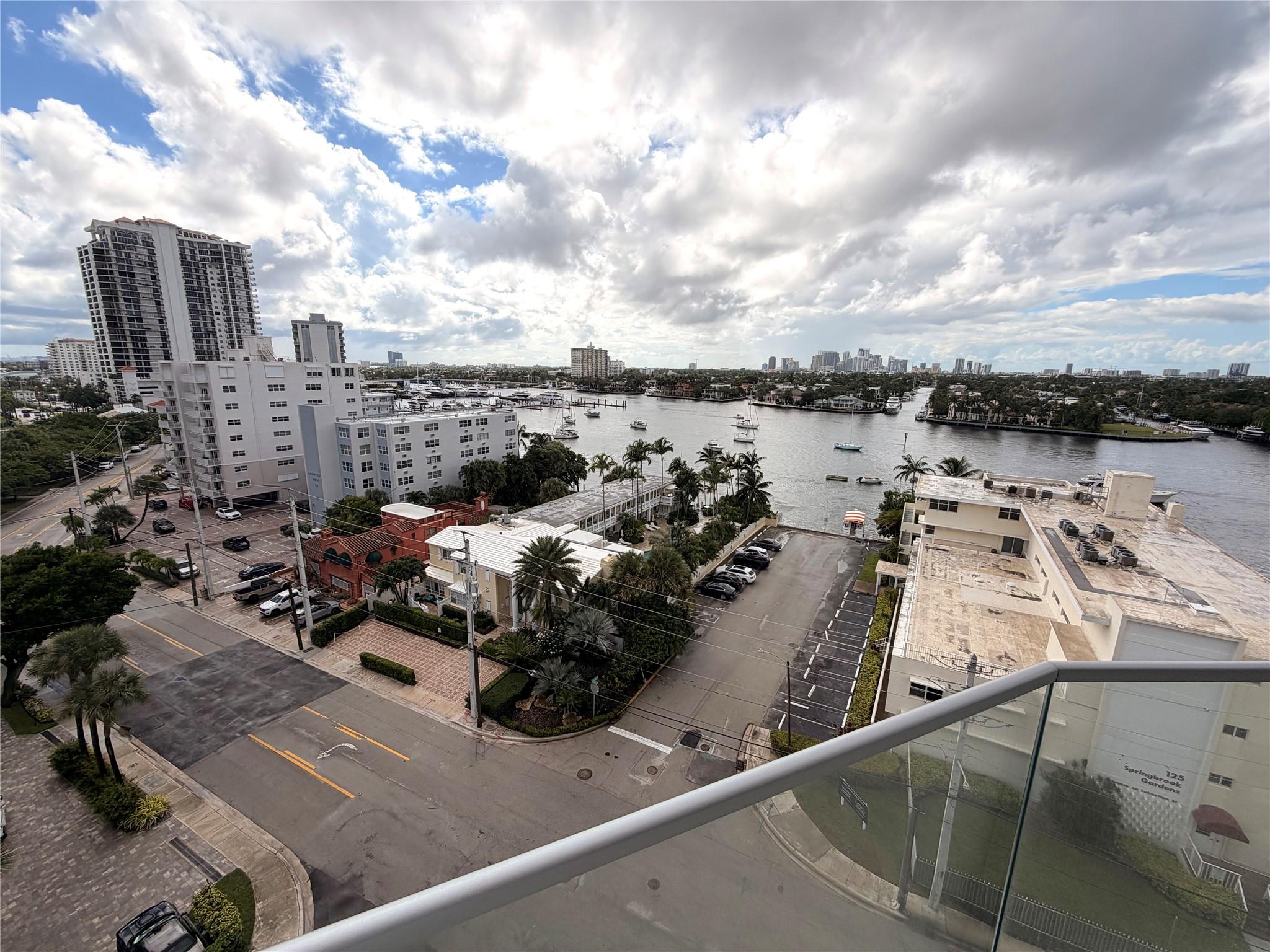 image Selene Oceanfront Residen28