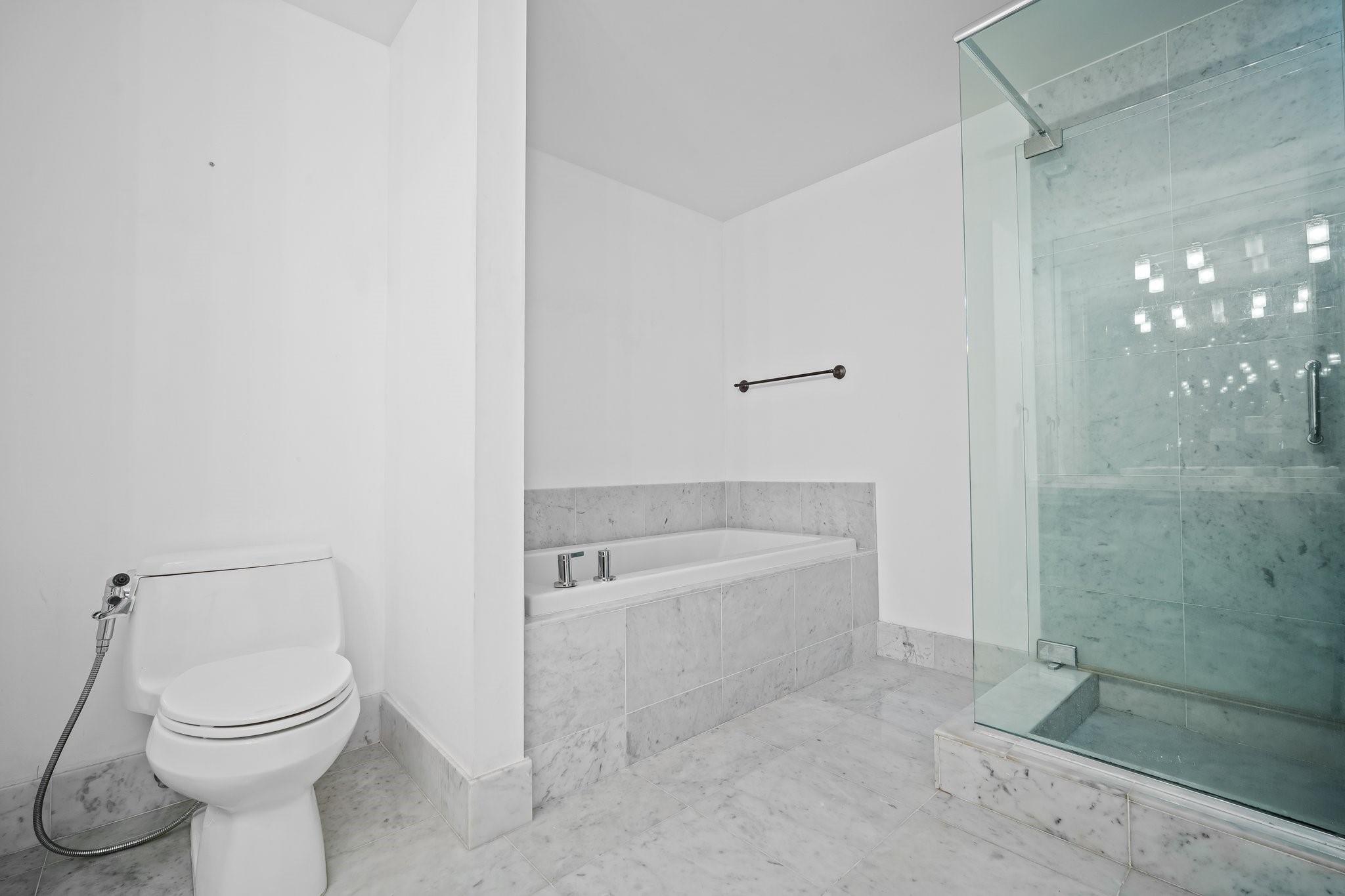 image Vizcayne North Condo14