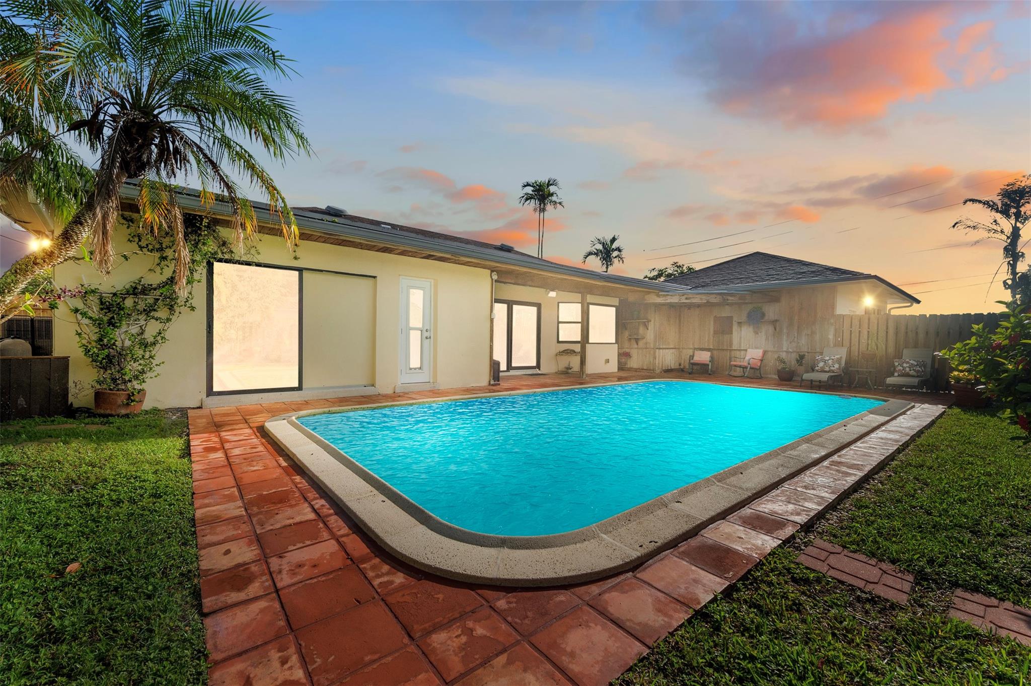 4300 NW 7th Ct