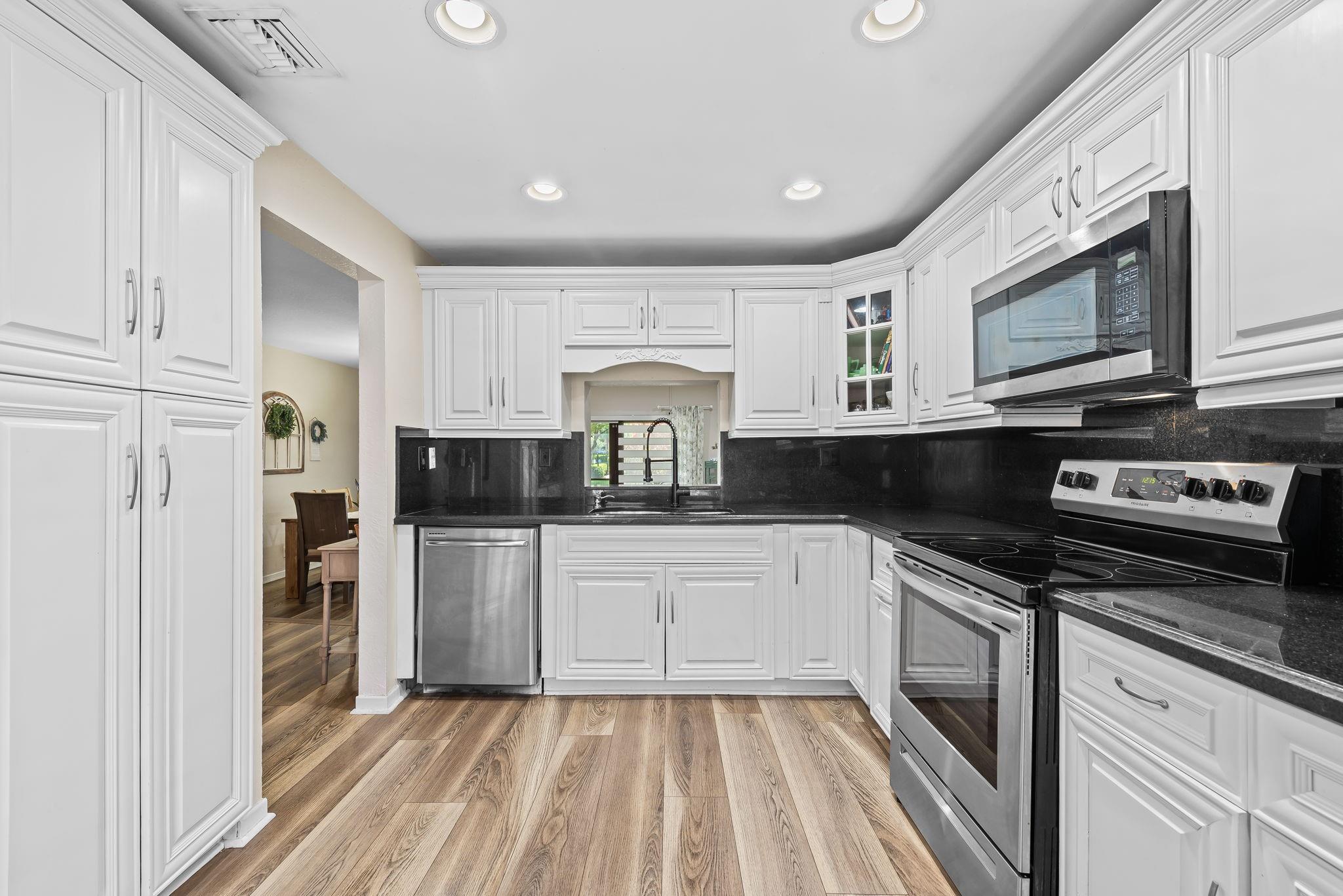 470 NW 70th Ave #406