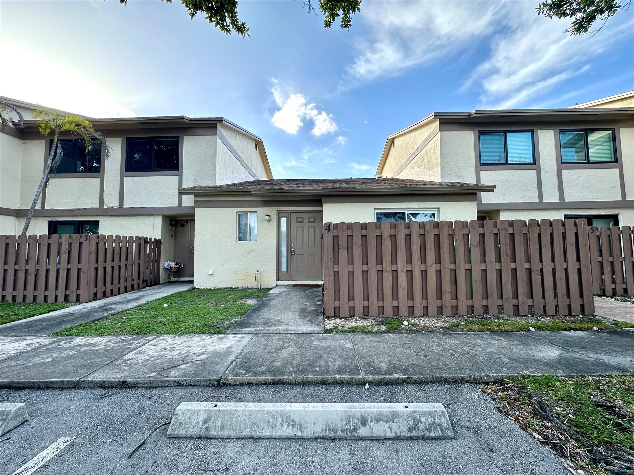 10875 NW 29th Mnr