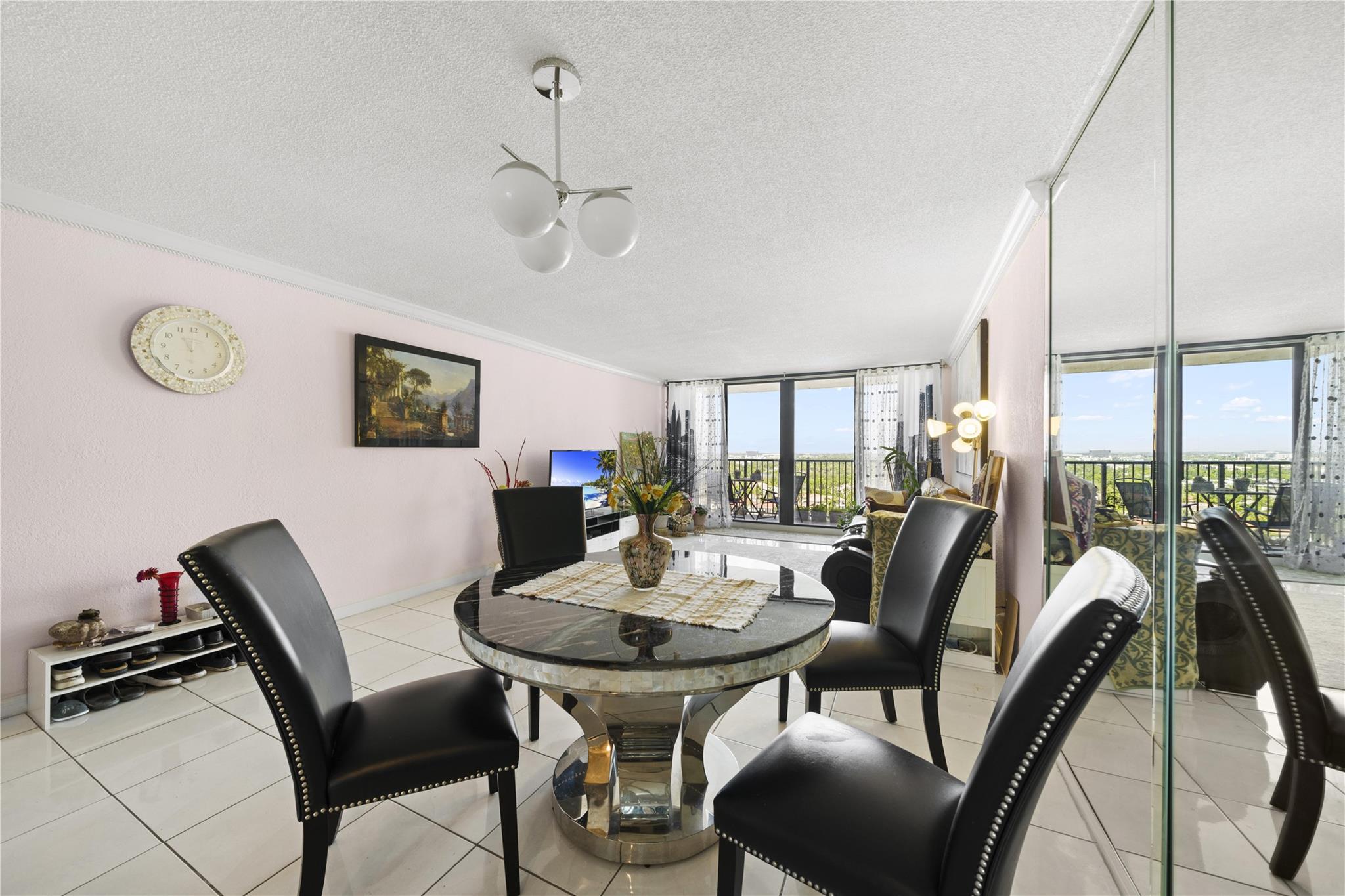 2201 S Ocean Dr #1506 (Availble Oct 01)