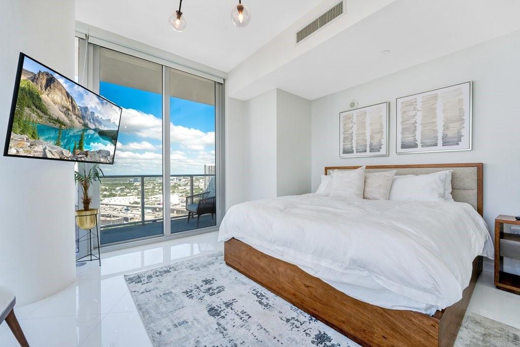 image Paramount Miami Worldcent11