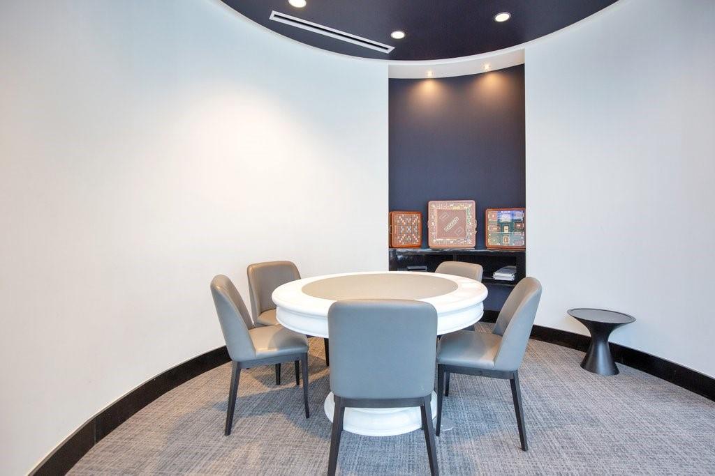 image Paramount Miami Worldcent33