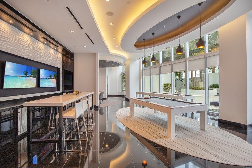 image Paramount Miami Worldcent35