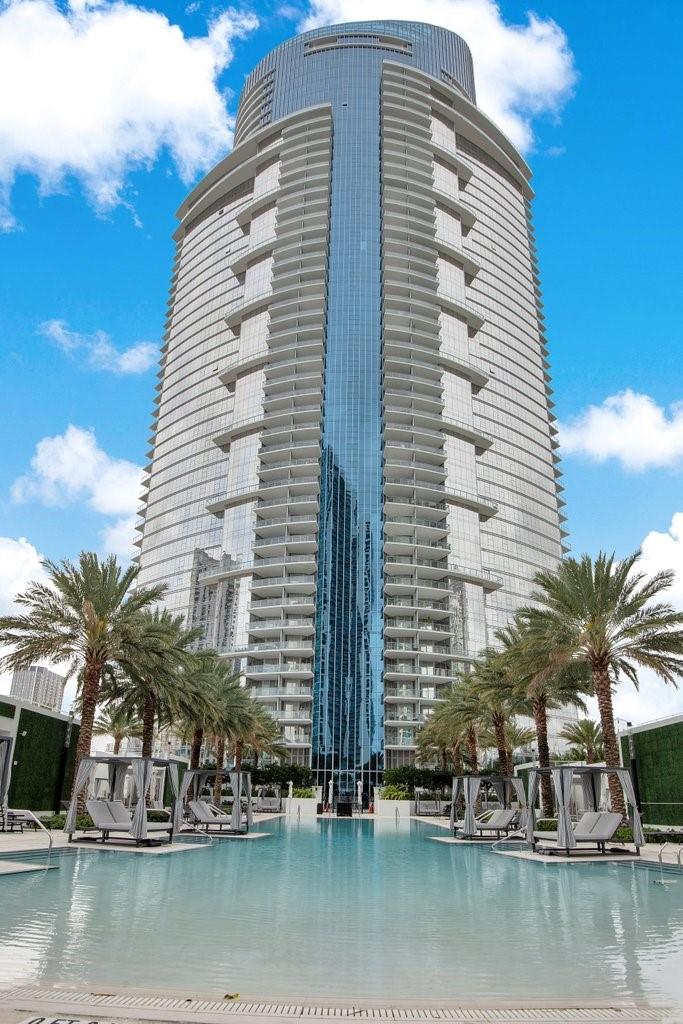 image Paramount Miami Worldcent41