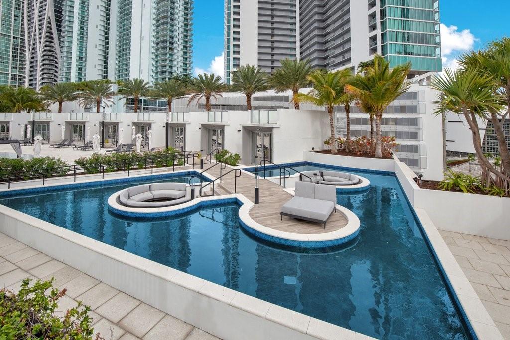 image Paramount Miami Worldcent43