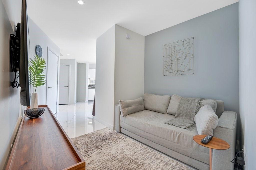 image Paramount Miami Worldcent8