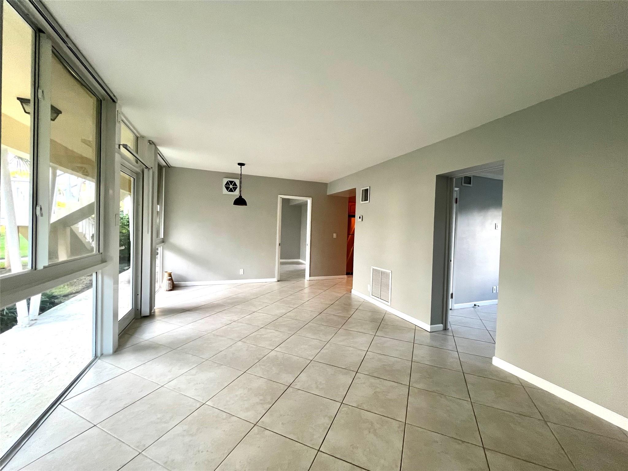 2755 NE 28th Ave #B4 Lighthouse Point, FL 33064