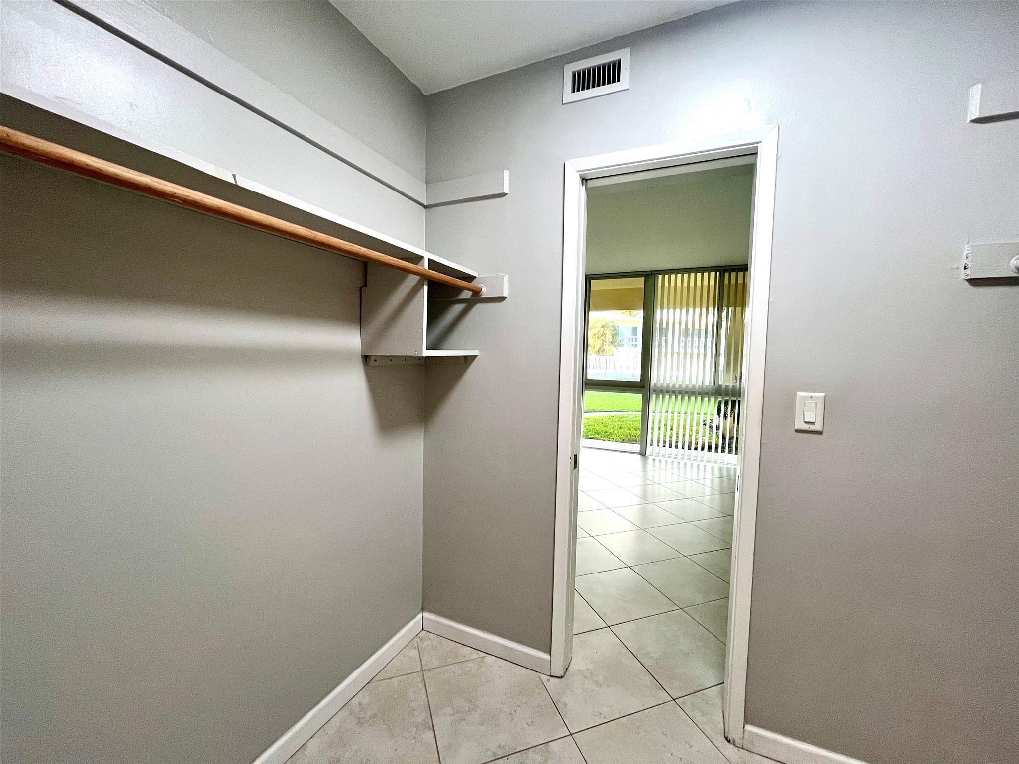 2755 NE 28th Ave #B4 Lighthouse Point, FL 33064