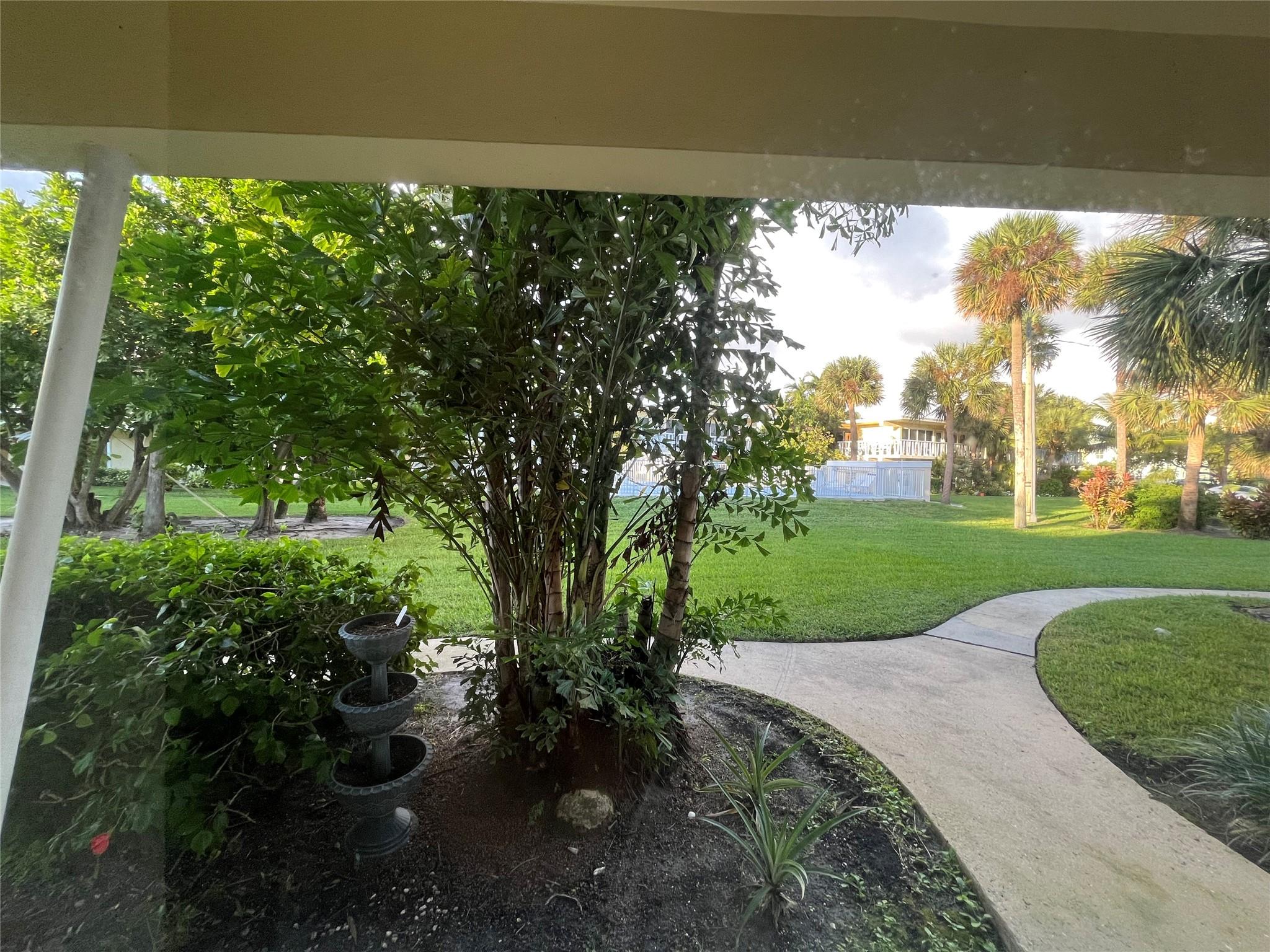 2755 NE 28th Ave #B4 Lighthouse Point, FL 33064