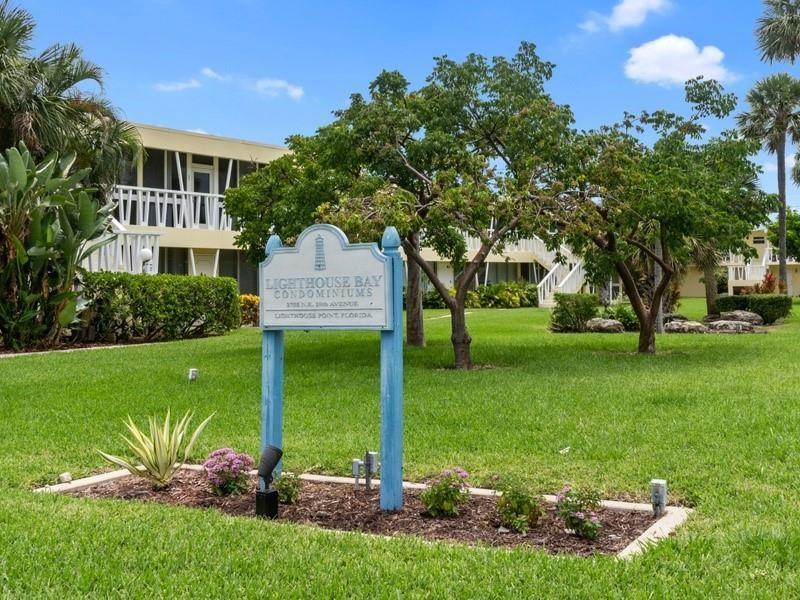 2755 NE 28th Ave #B4 Lighthouse Point, FL 33064