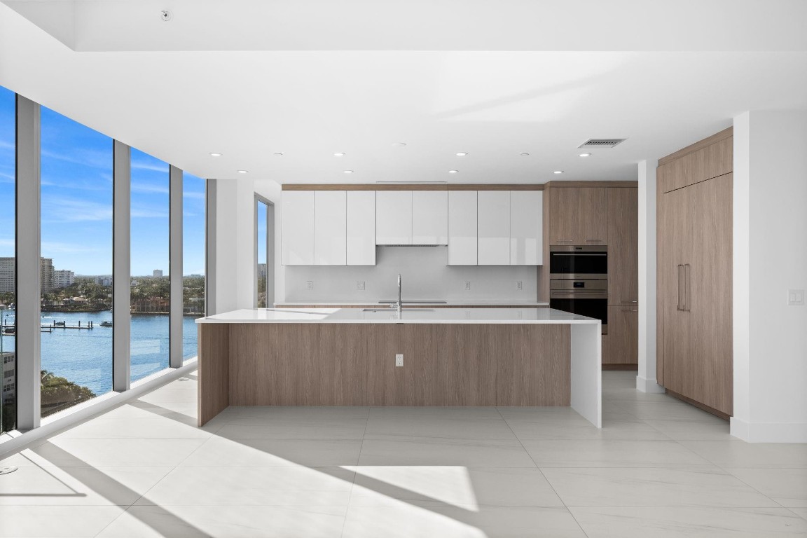 153 N Seabreeze #802-S Fort Lauderdale, FL 33304