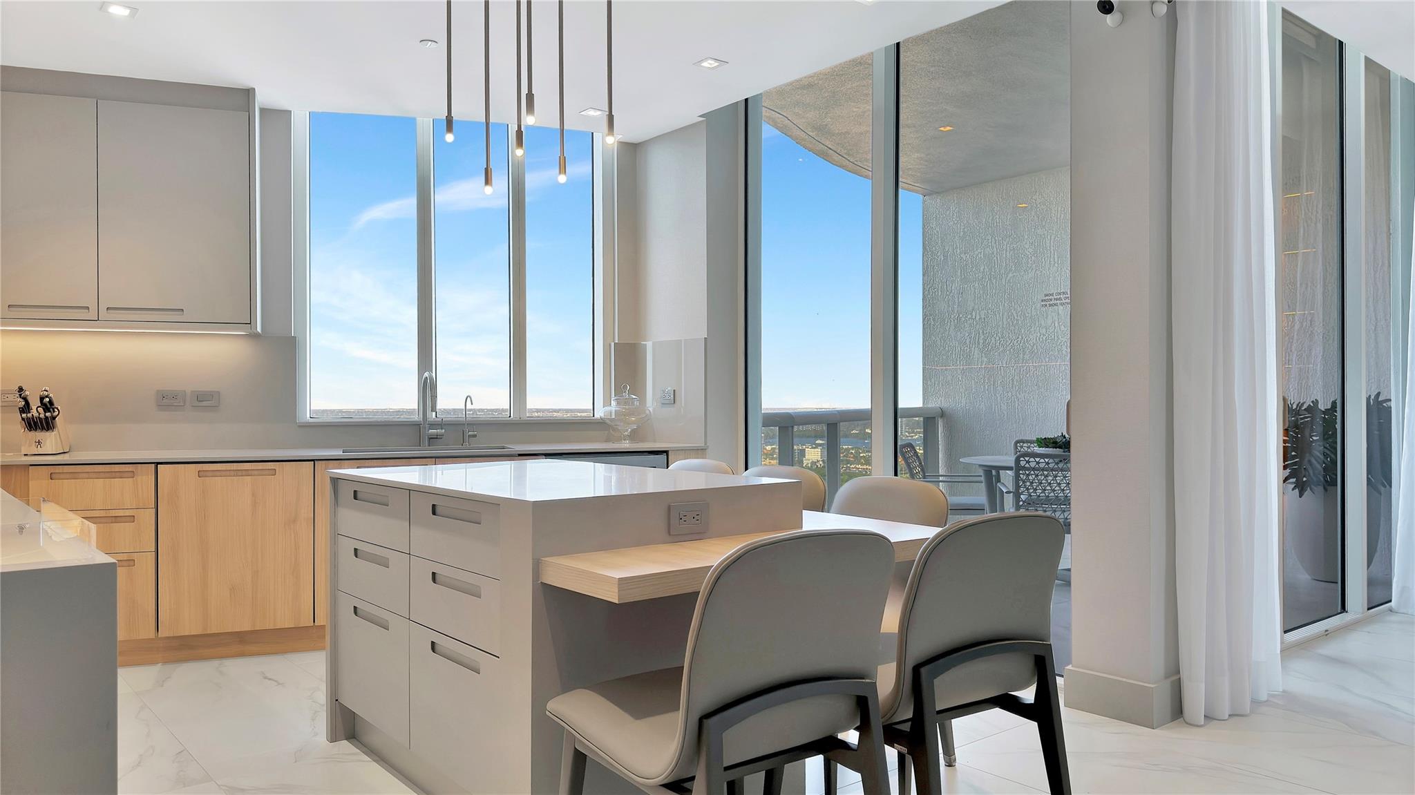 image Trump Tower I12