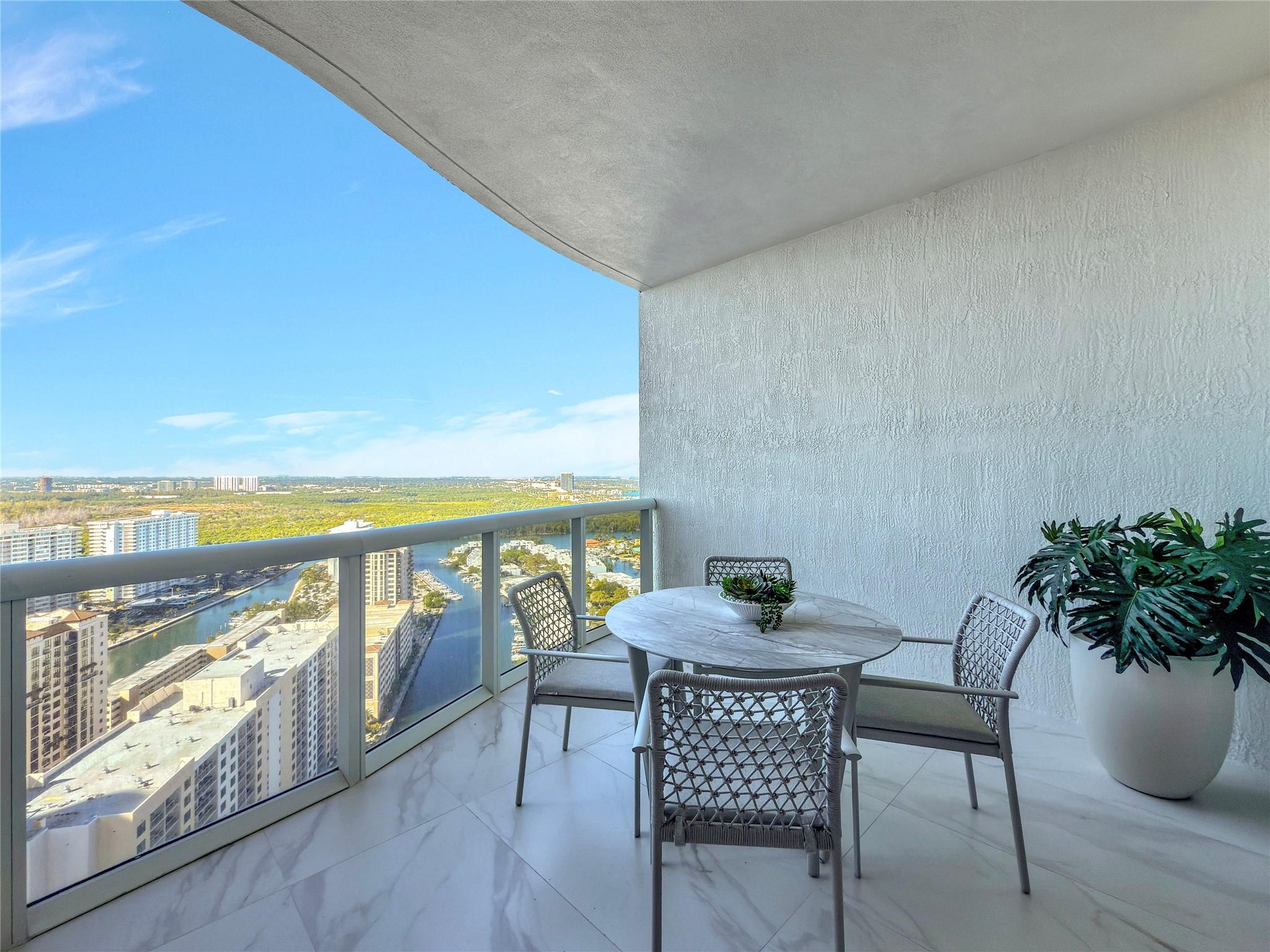 image Trump Tower I17