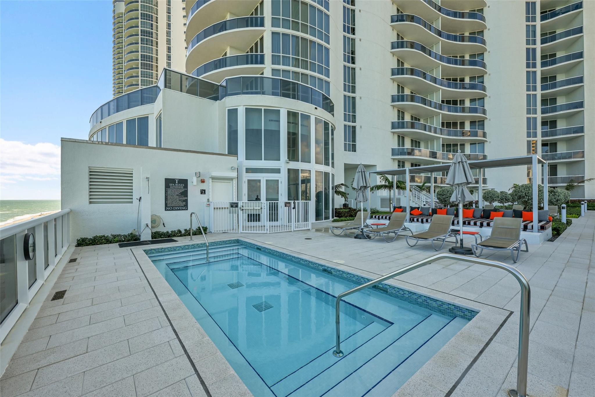 image Trump Tower I41