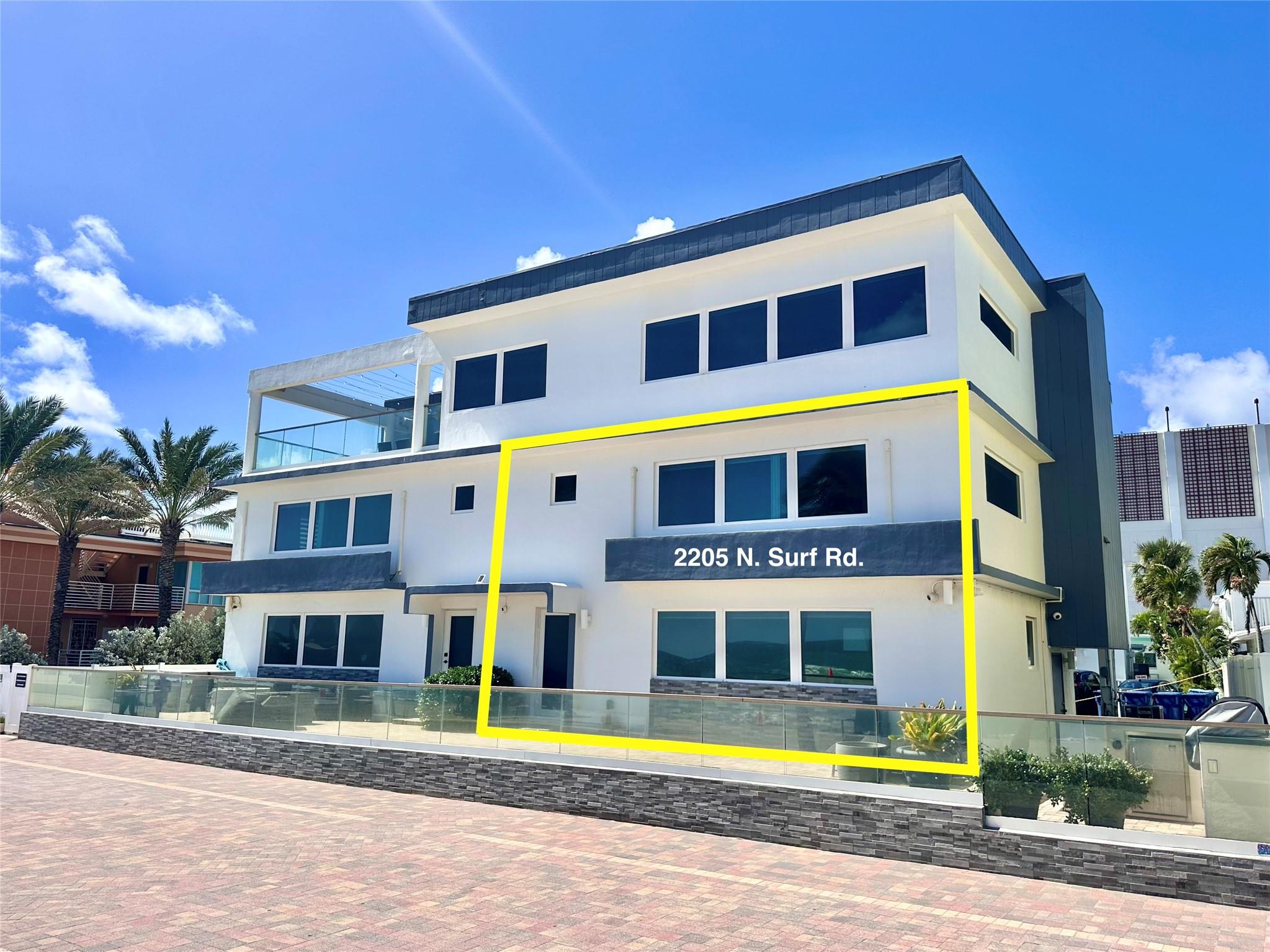 2205 N Surf Rd