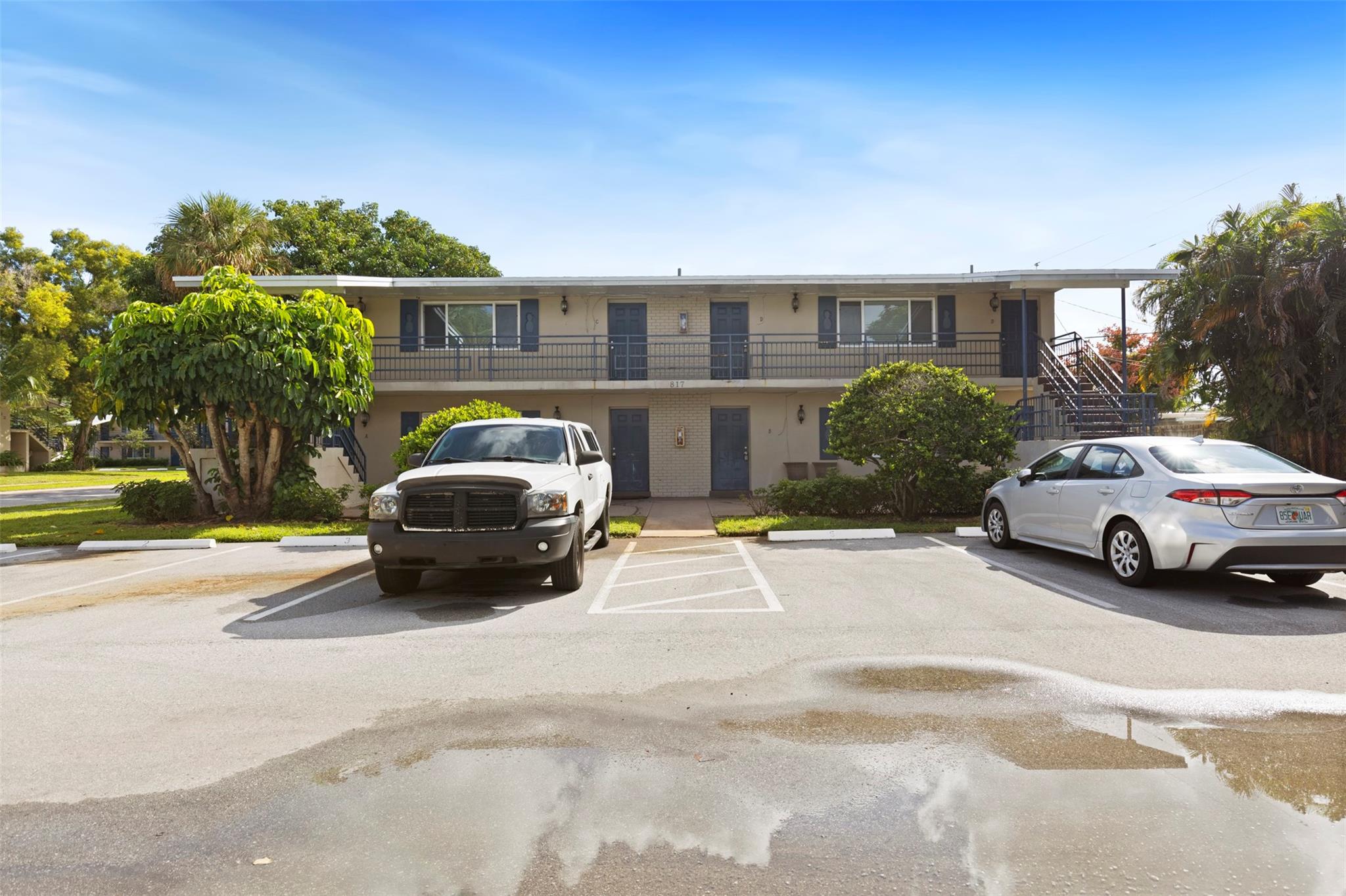 817 Lighthouse Dr #D