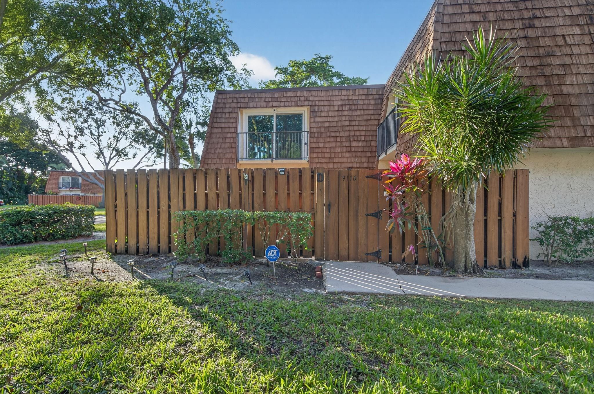 9110 SW 22nd Ct #D-4