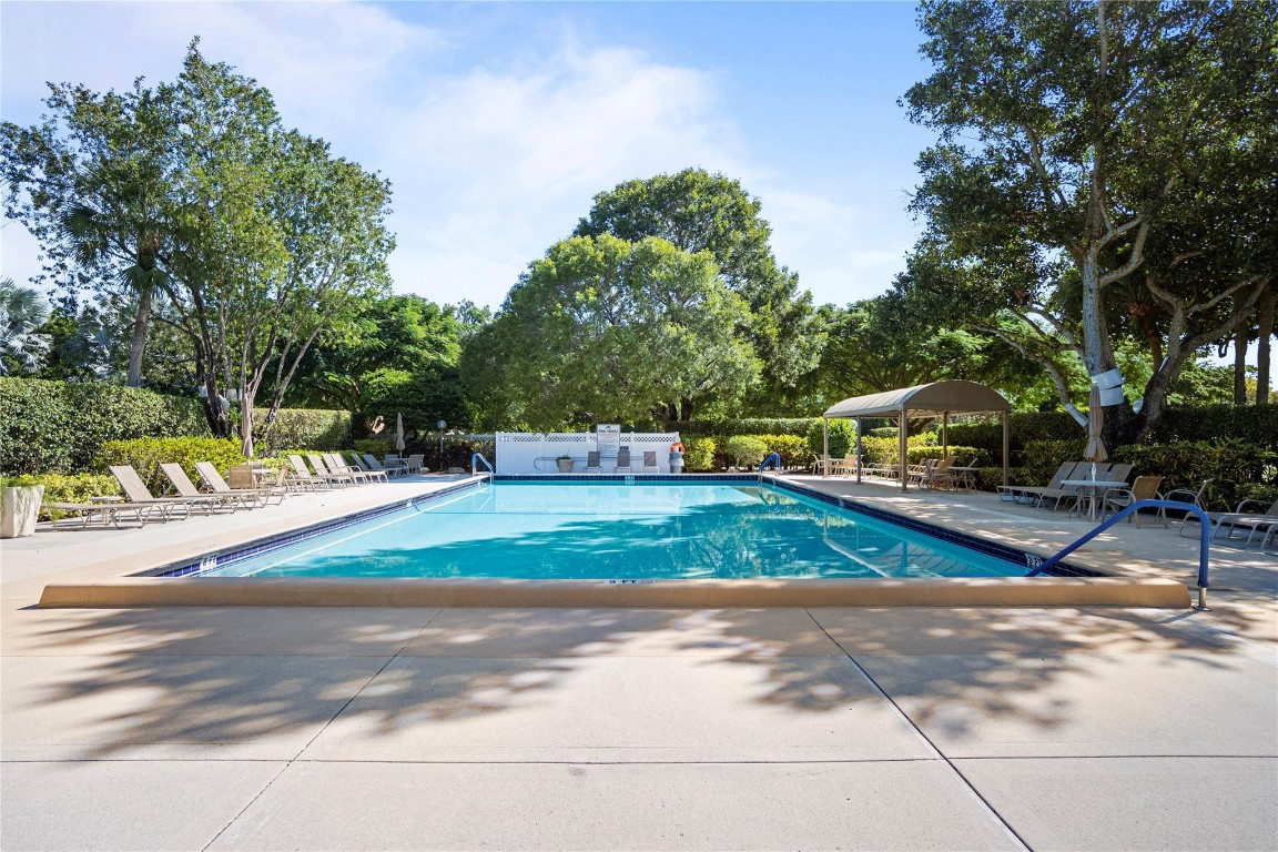 3510 Oaks Way #802 Pompano Beach, FL 33069