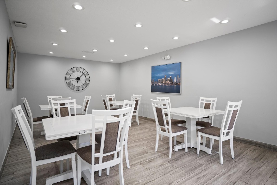 3510 Oaks Way #802 Pompano Beach, FL 33069