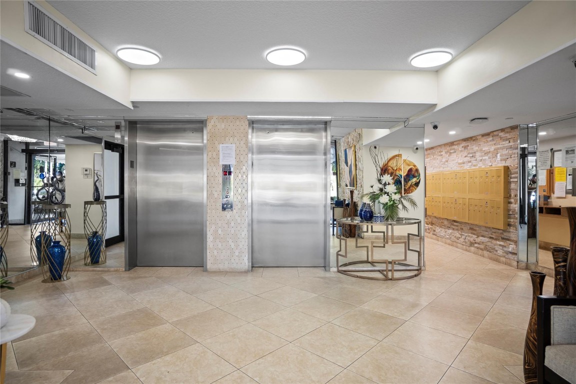 3510 Oaks Way #802 Pompano Beach, FL 33069