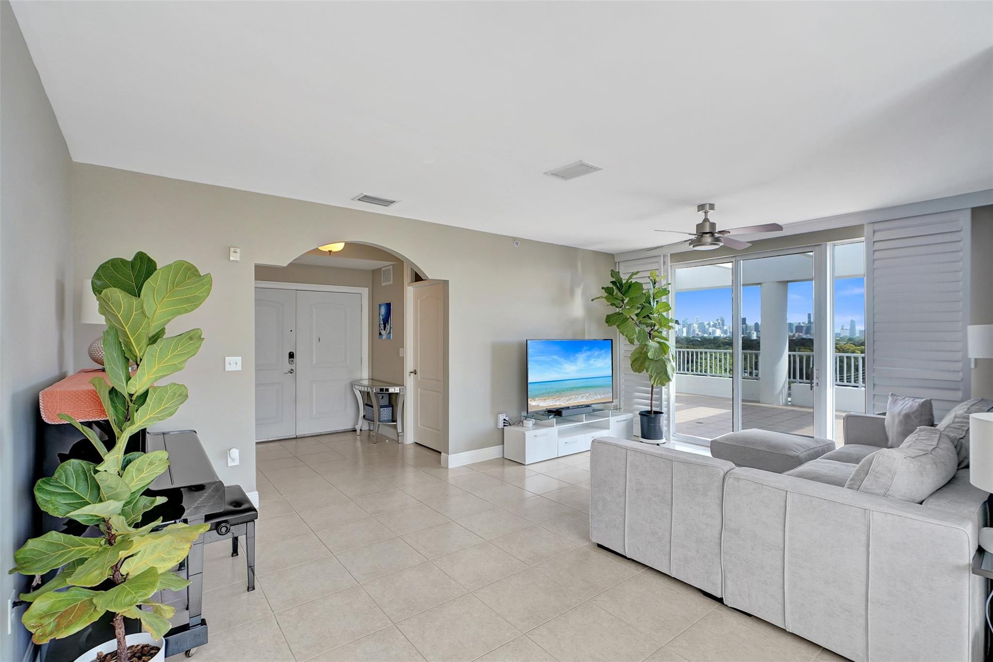 2550 SW 27th Ave #PH! Miami, FL 33133