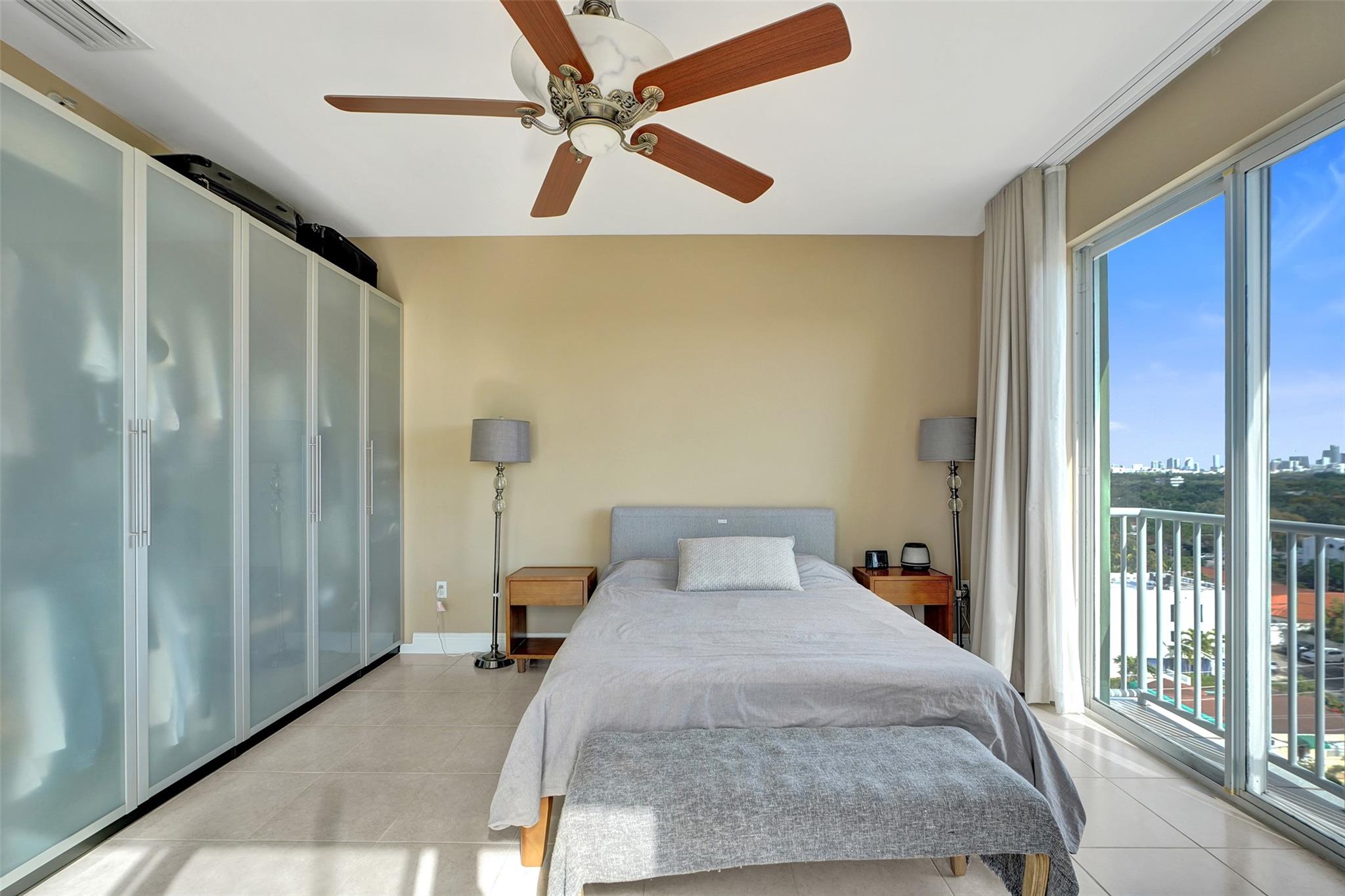 2550 SW 27th Ave #PH! Miami, FL 33133