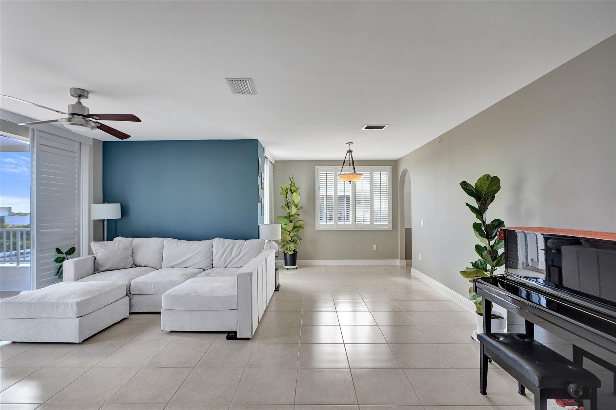 2550 SW 27th Ave #PH! Miami, FL 33133