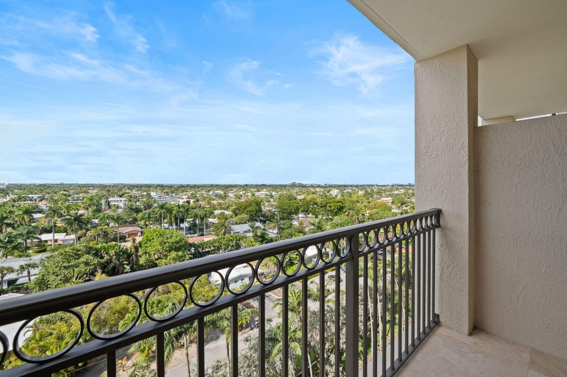 2011 N Ocean #902 Fort Lauderdale, FL 33305