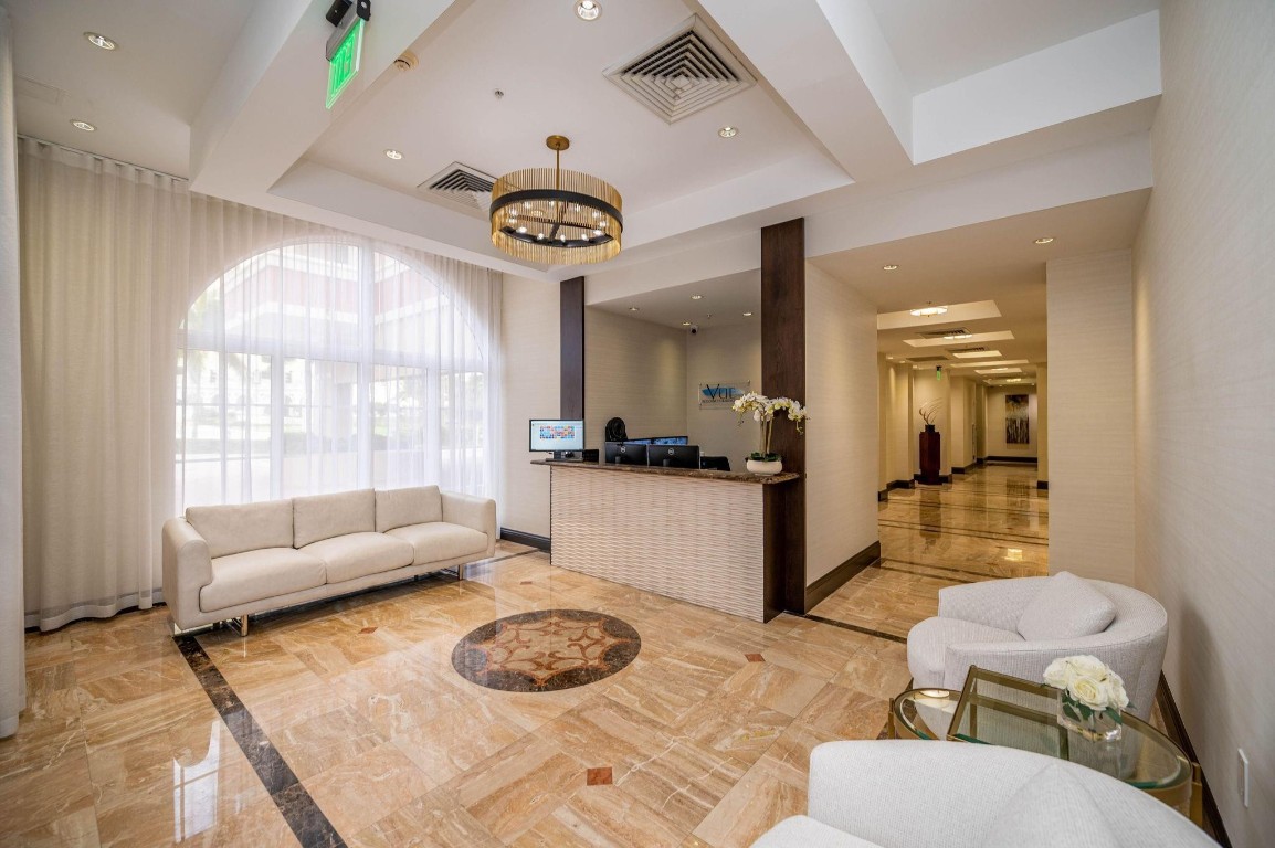 2011 N Ocean #902 Fort Lauderdale, FL 33305